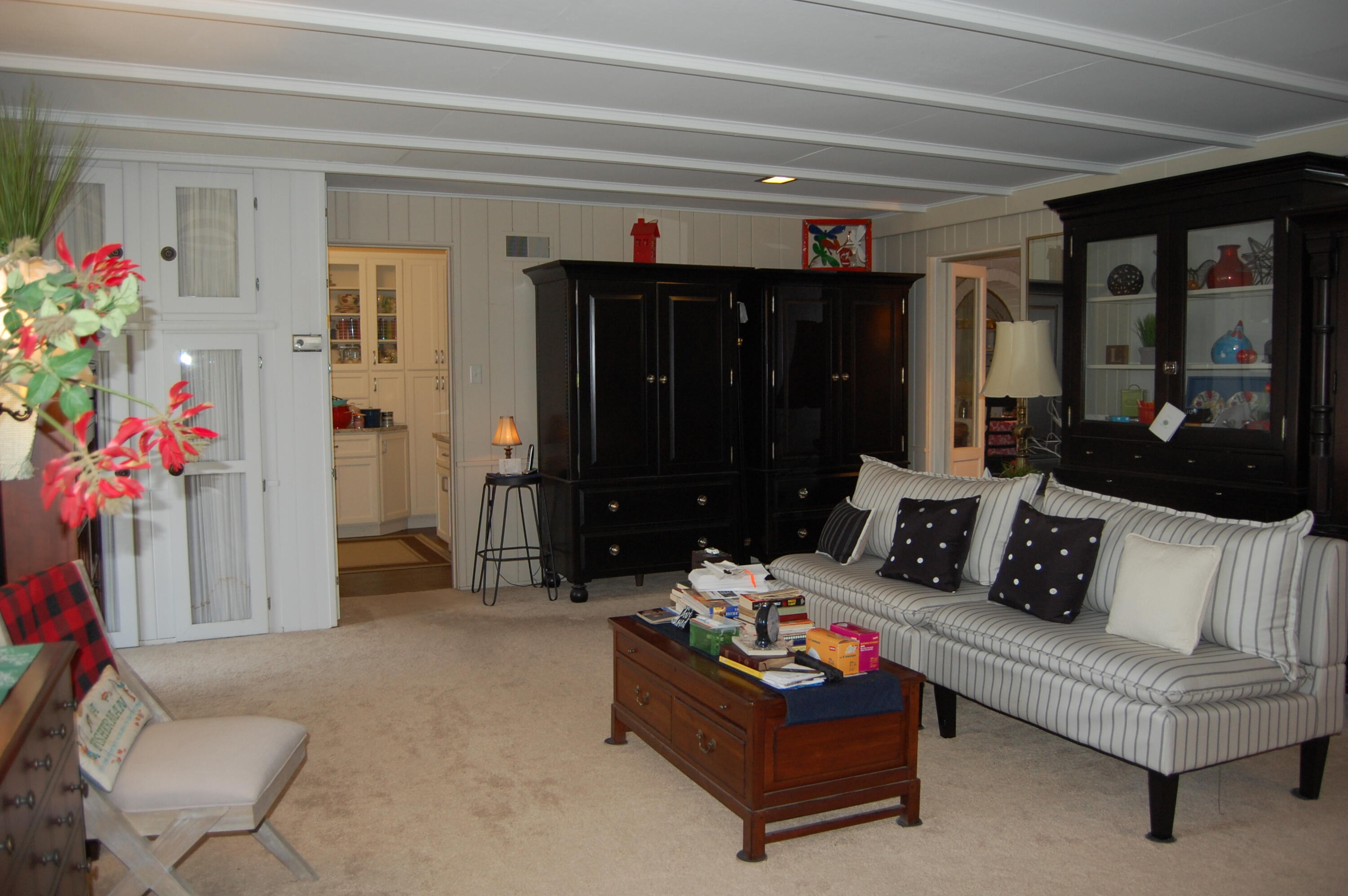 8525 Elmwood Drive