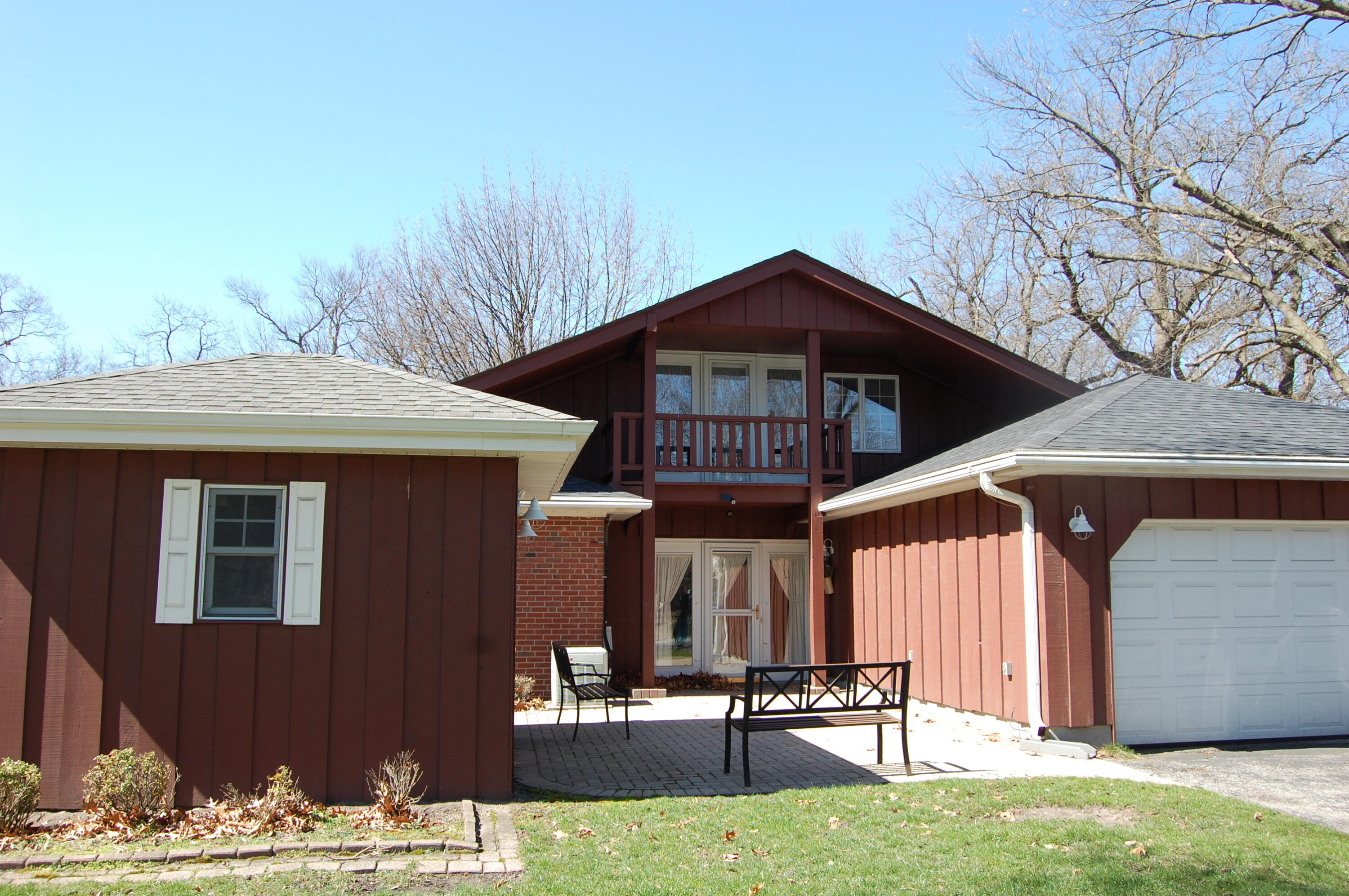8525 Elmwood Drive