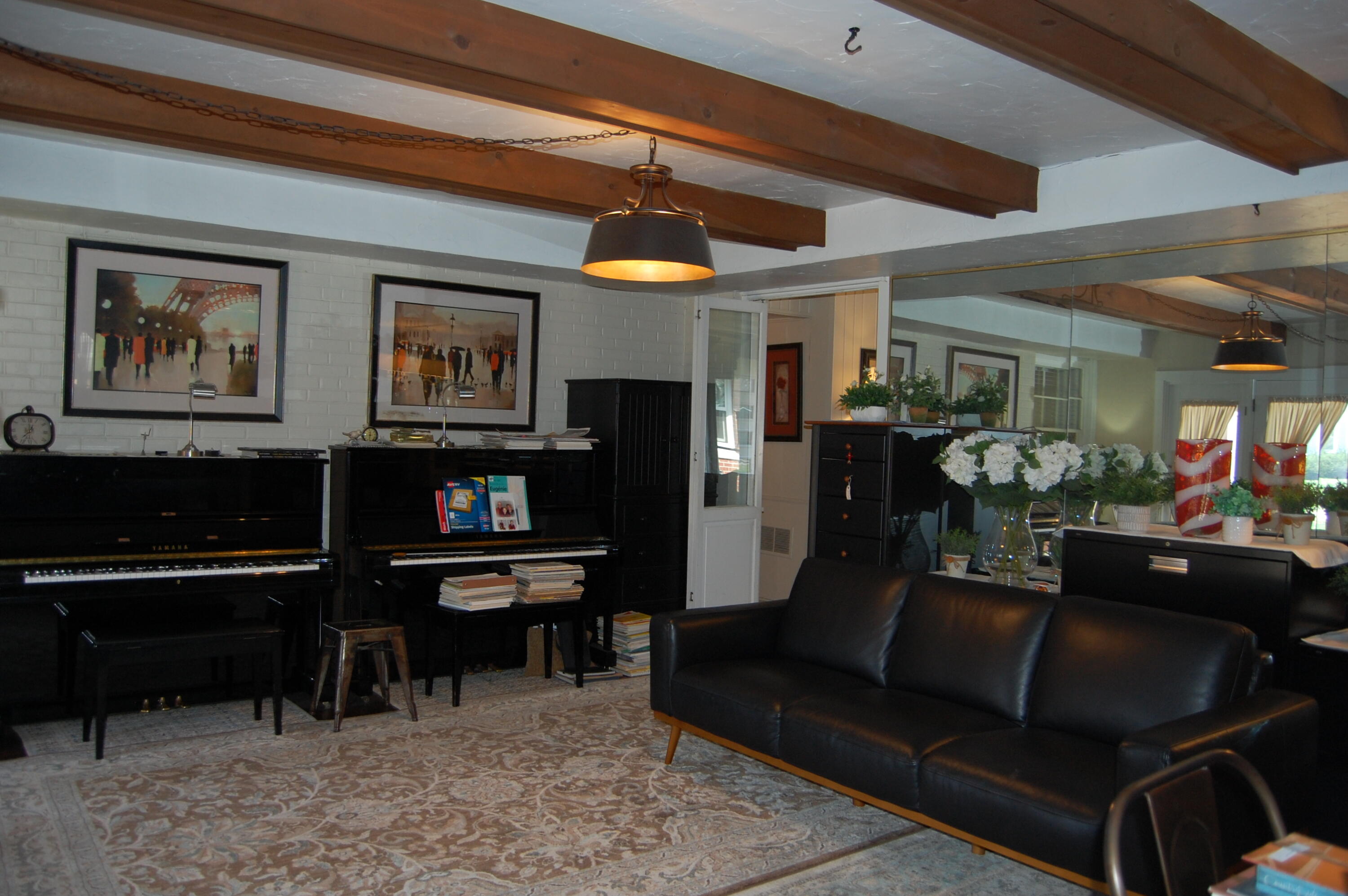 8525 Elmwood Drive