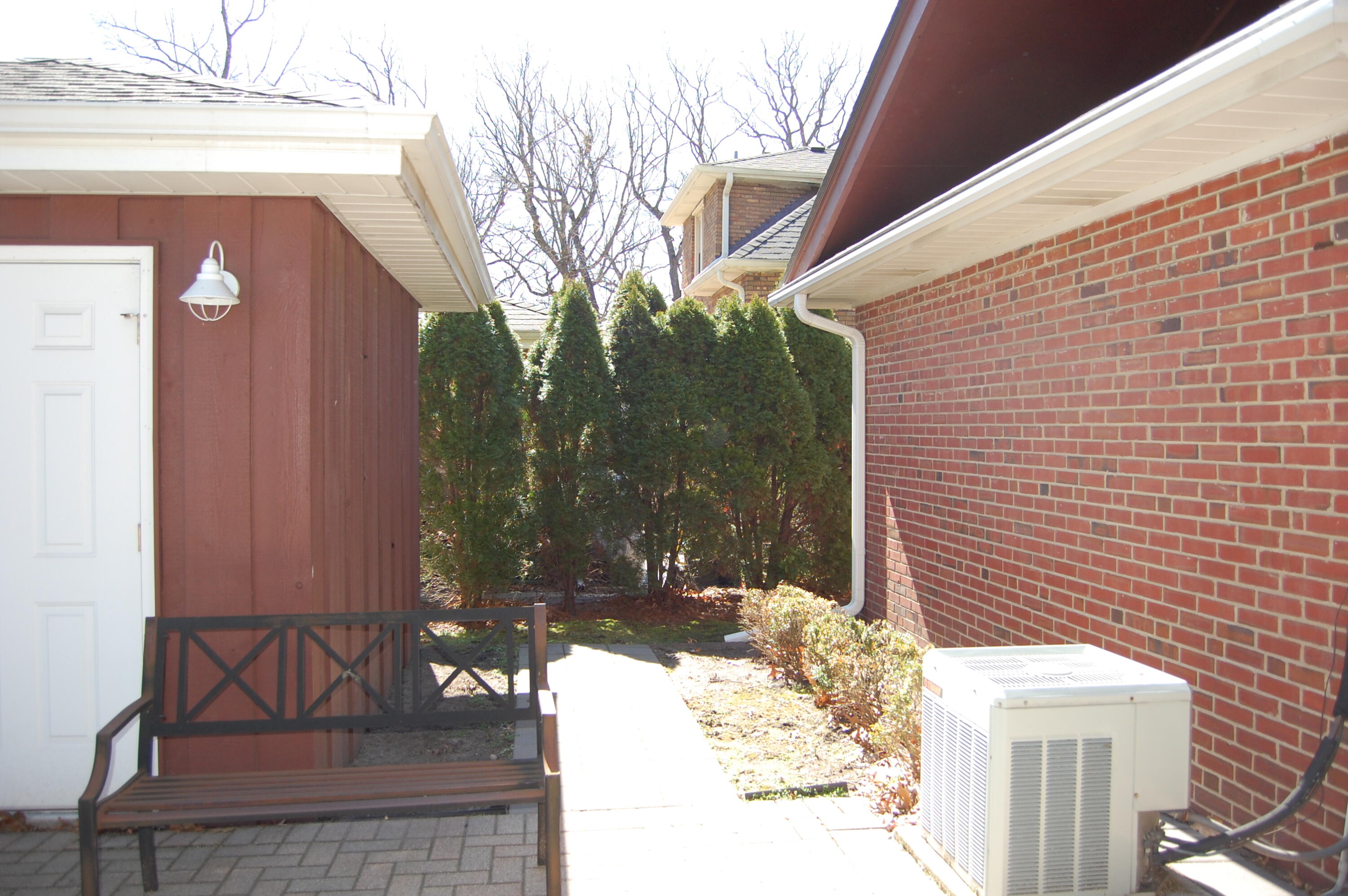 8525 Elmwood Drive