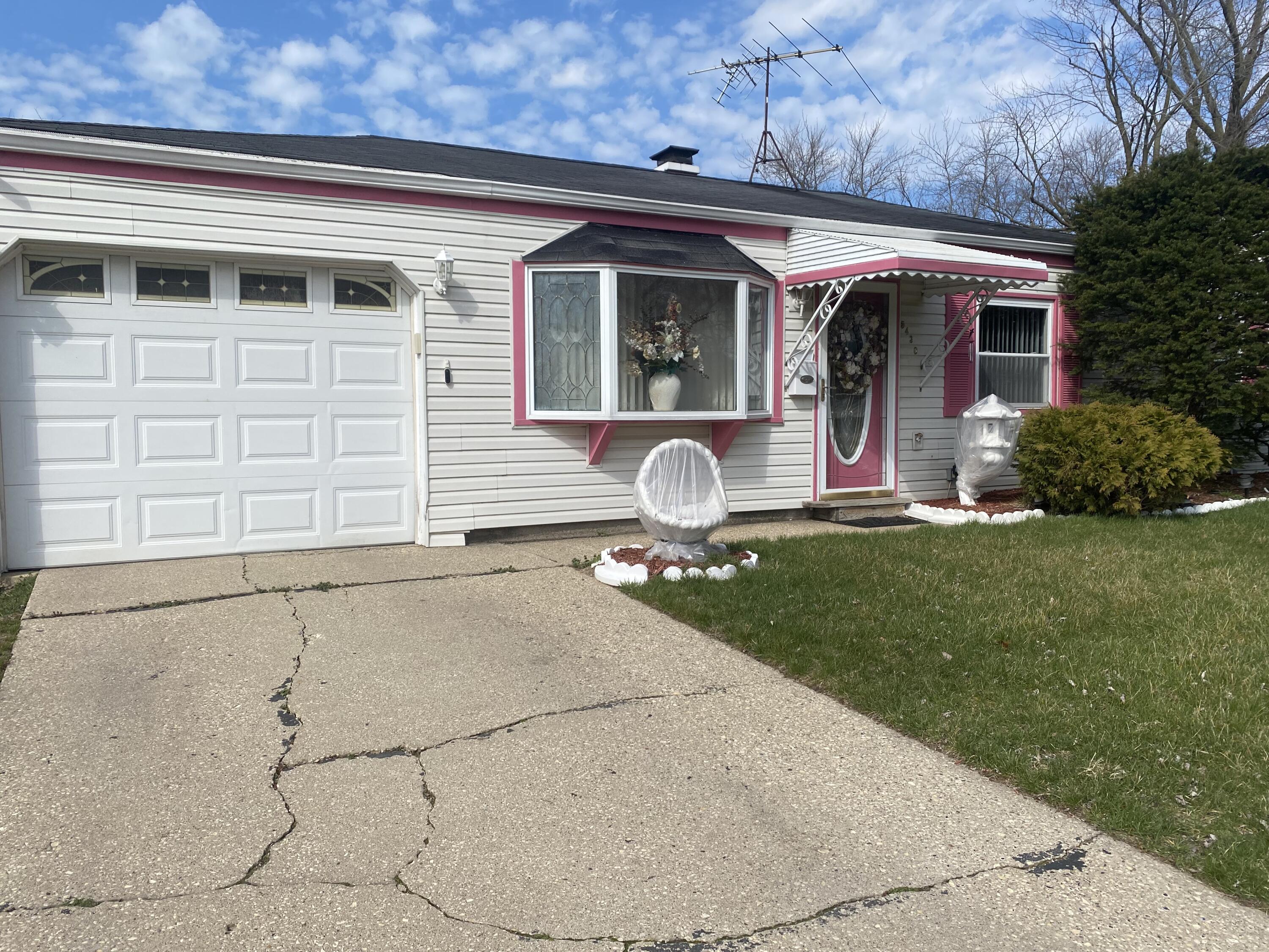 5430 E 13th Place