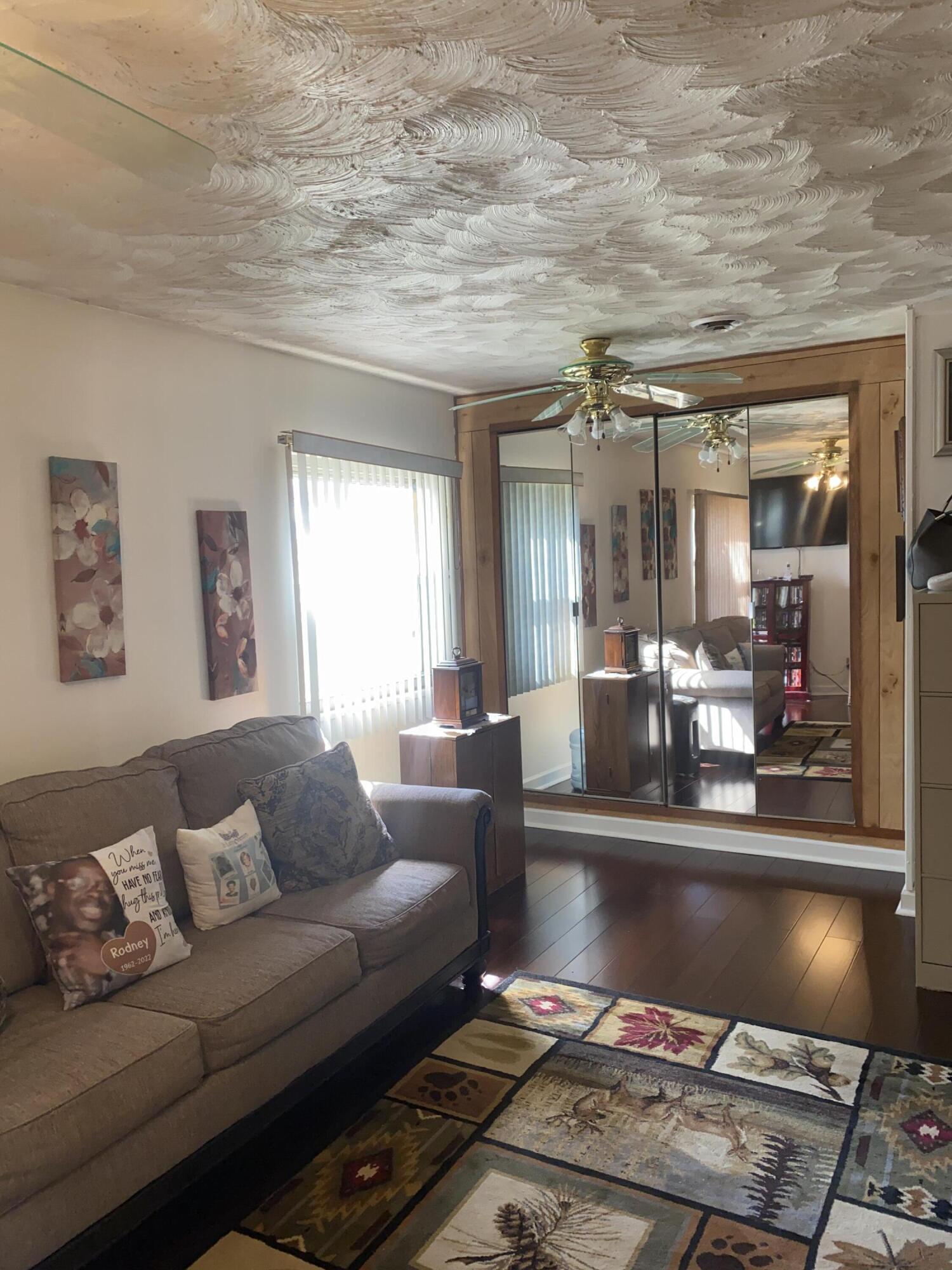 5430 E 13th Place