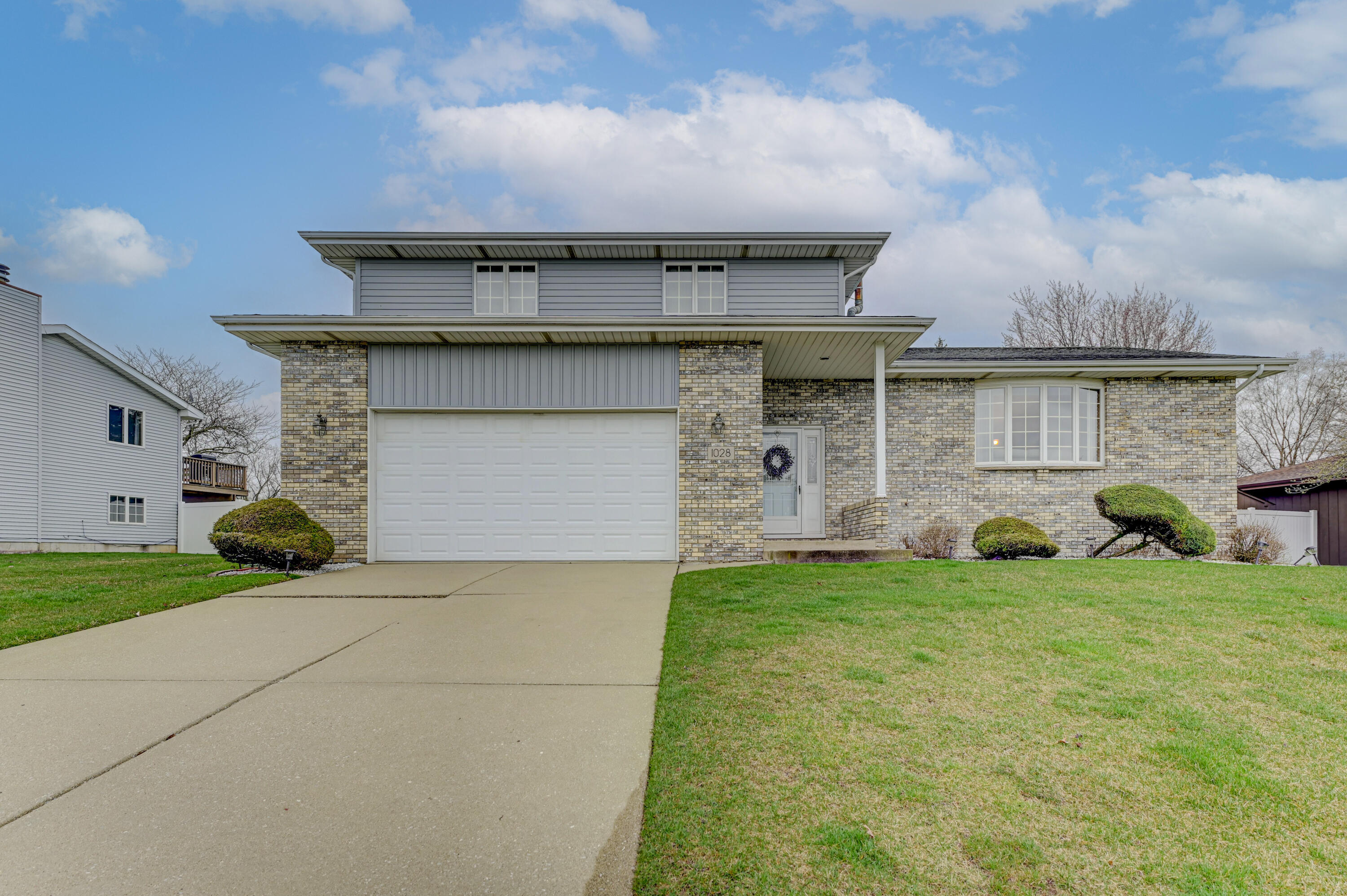 1028 Arrowhead Drive