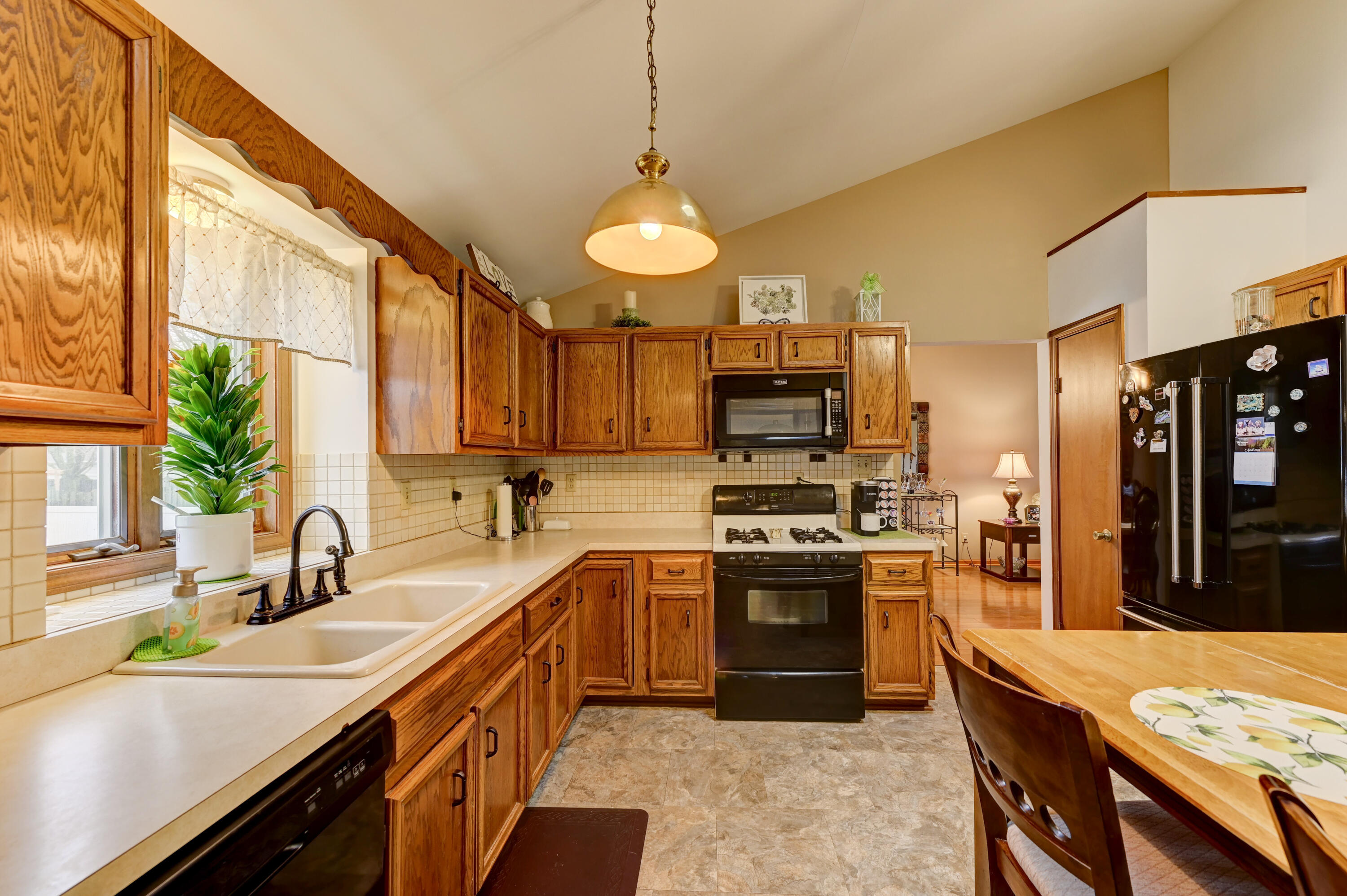 1028 Arrowhead Drive