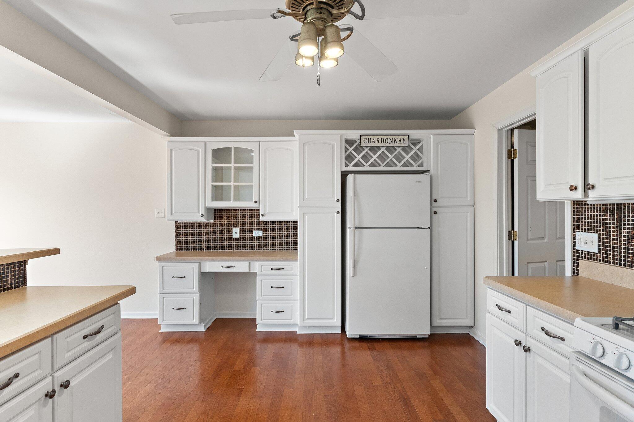 5741 Iris Lane
