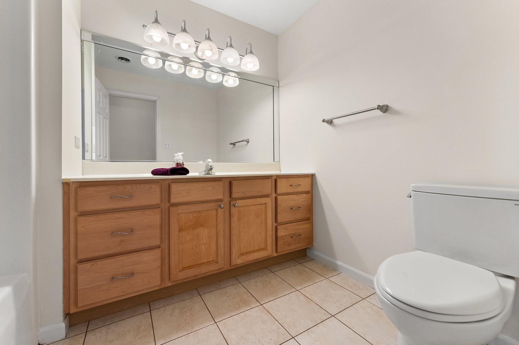 5741 Iris Lane