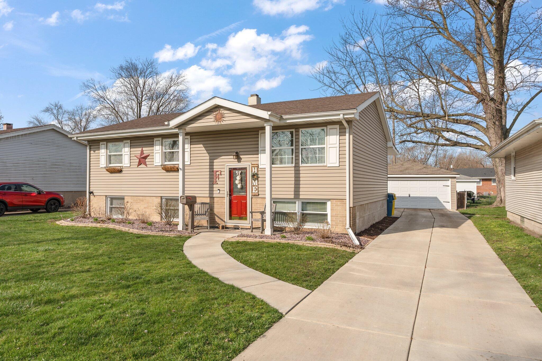 1130 N Dwiggins Street