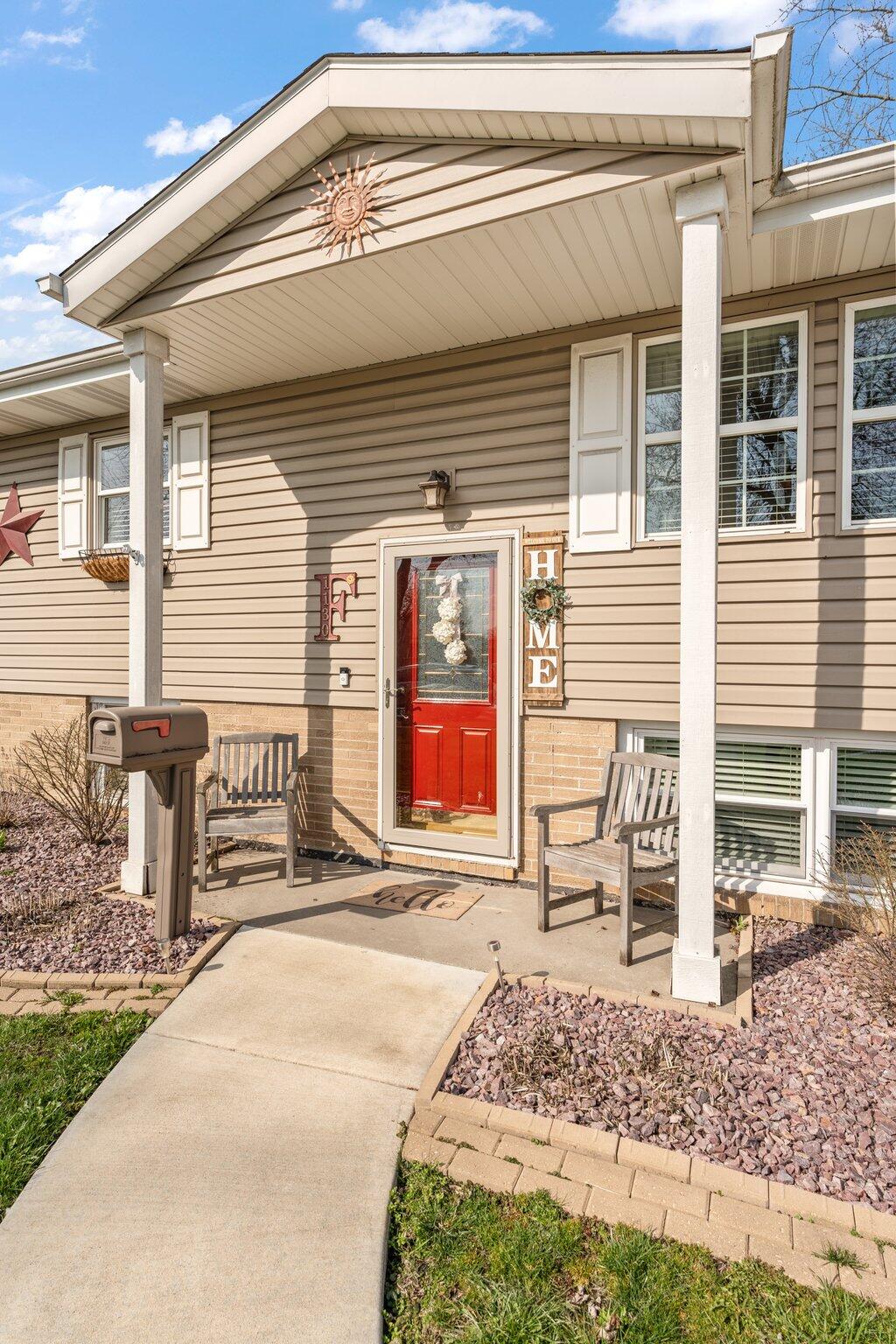 1130 N Dwiggins Street