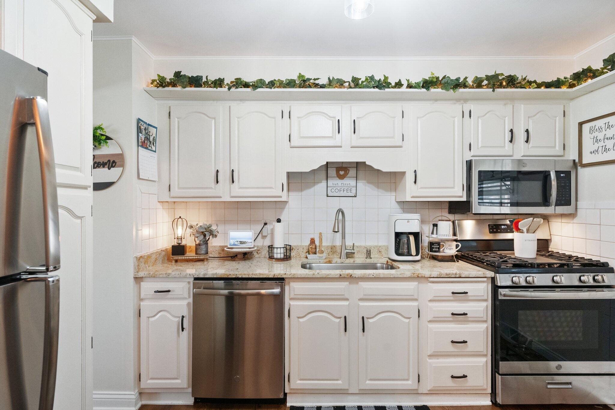 1130 N Dwiggins Street