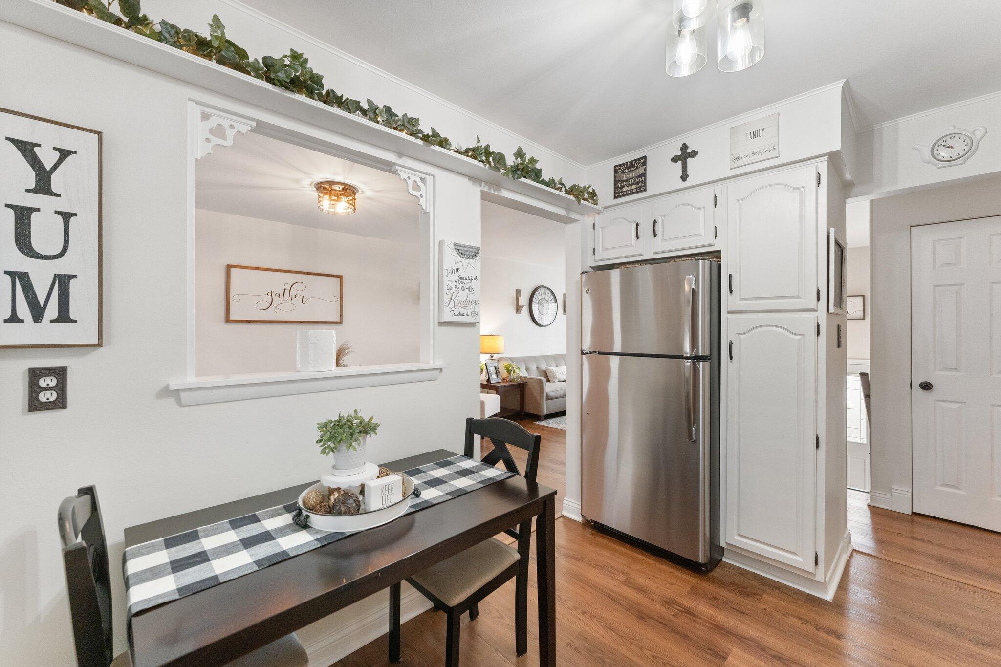 1130 N Dwiggins Street