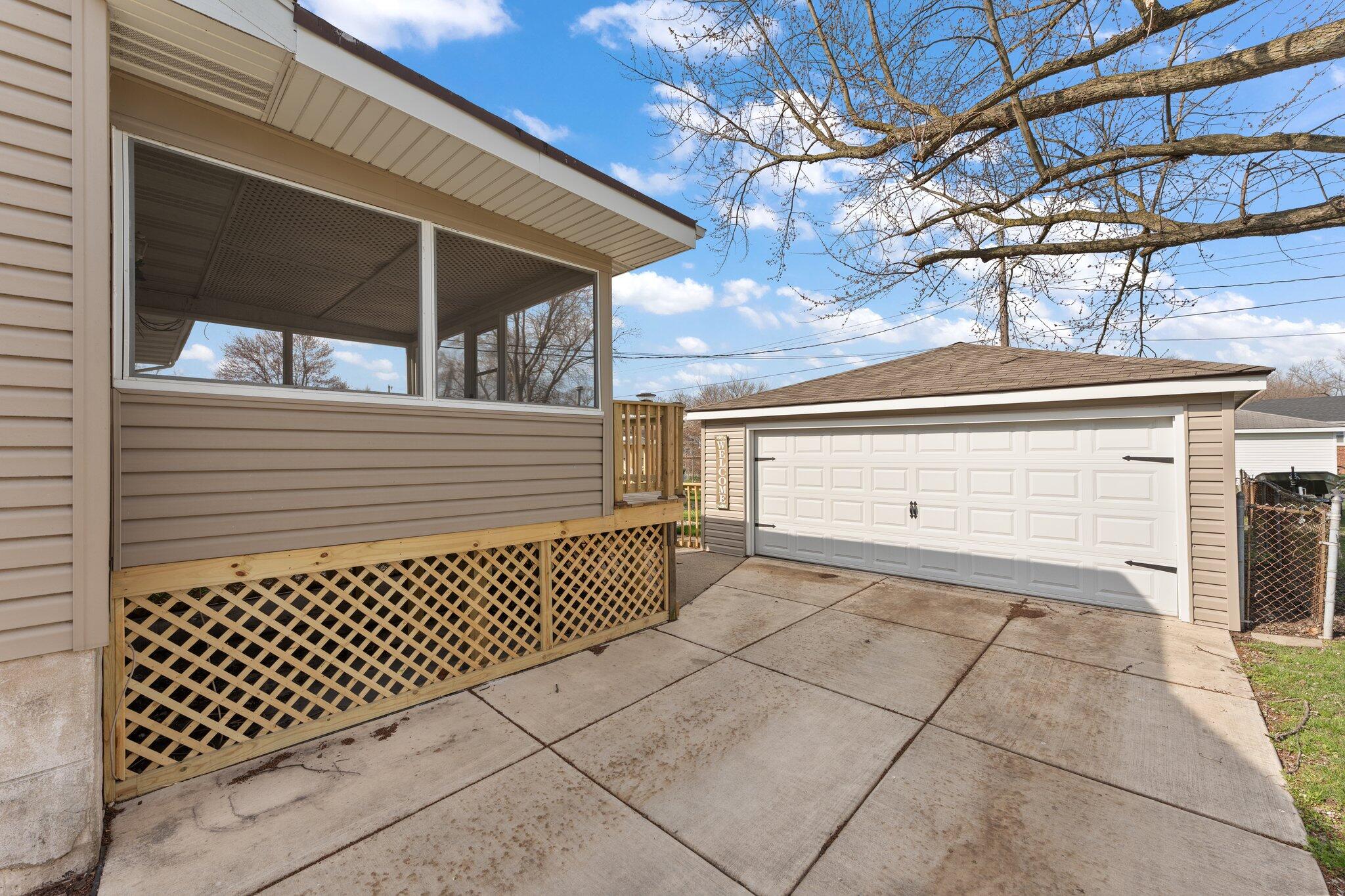 1130 N Dwiggins Street