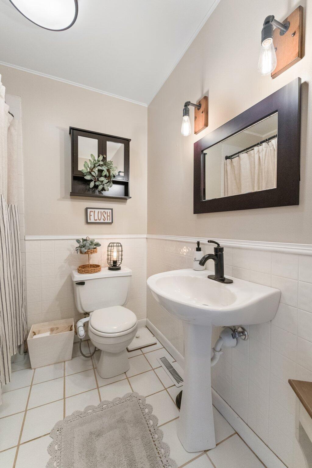 1130 N Dwiggins Street