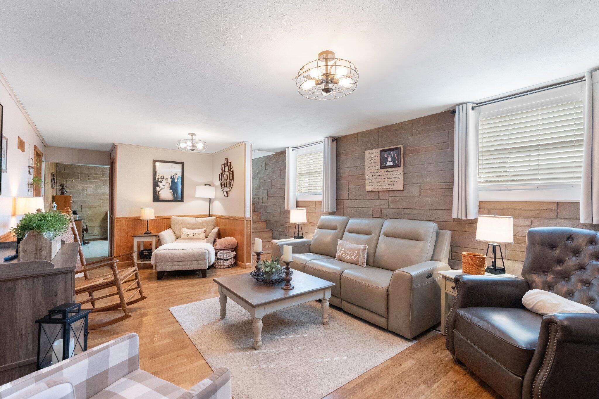 1130 N Dwiggins Street