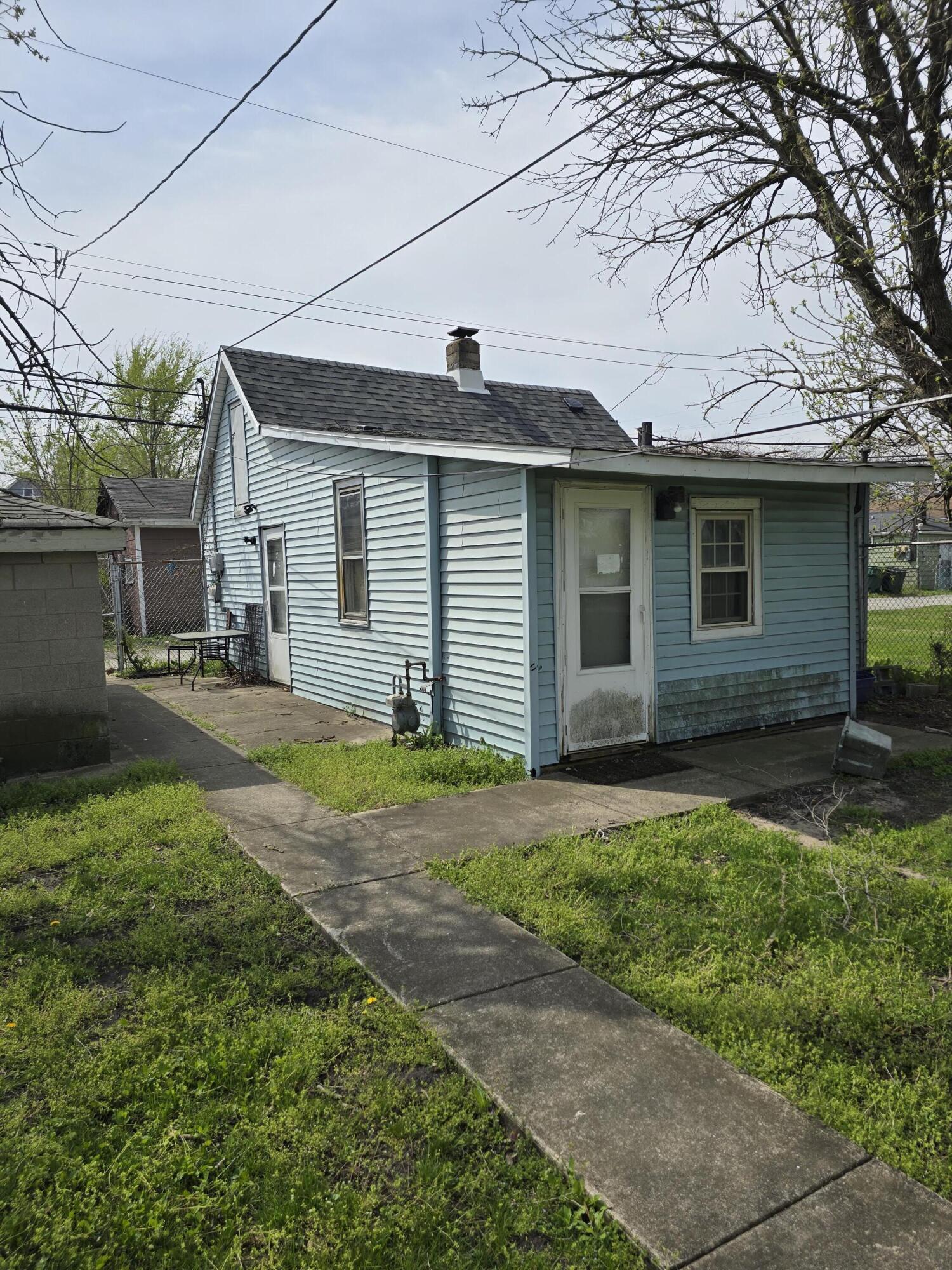 1014 Kenwood Street