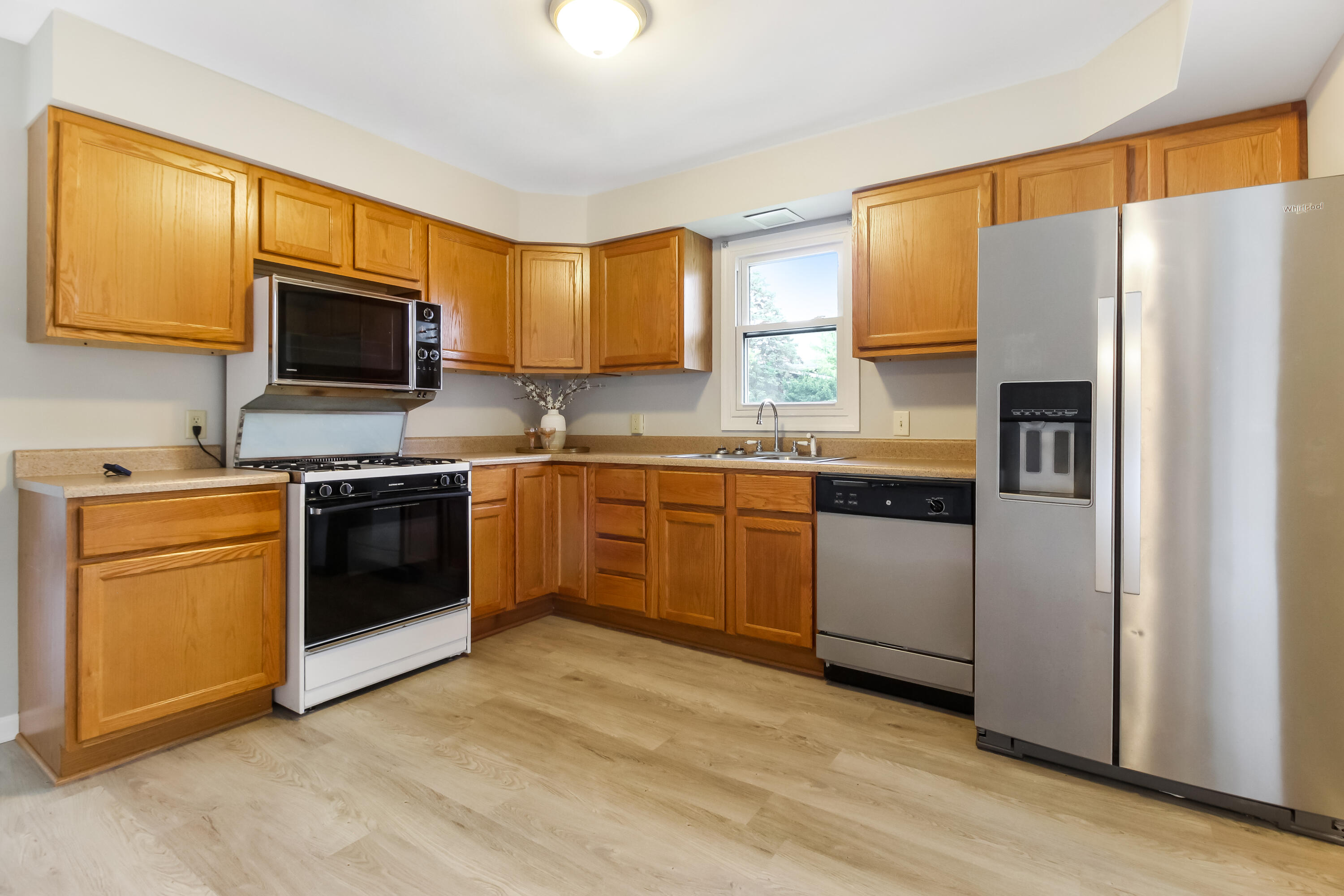 7348 W 83rd Place