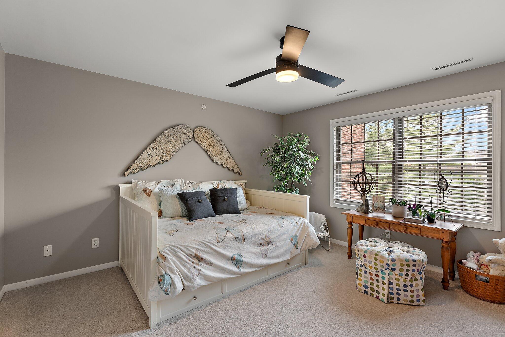 10404 White Oak Lane Unit: 2C
