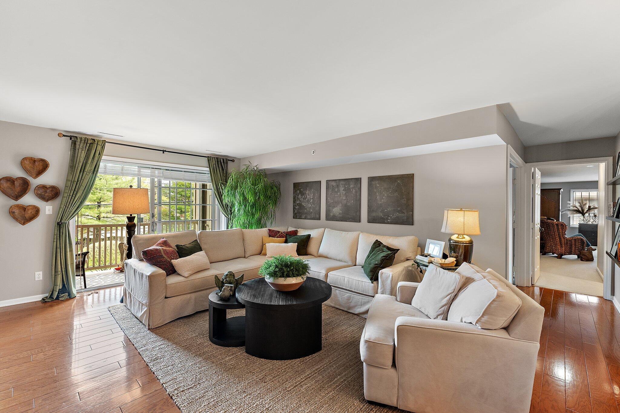 10404 White Oak Lane Unit: 2C