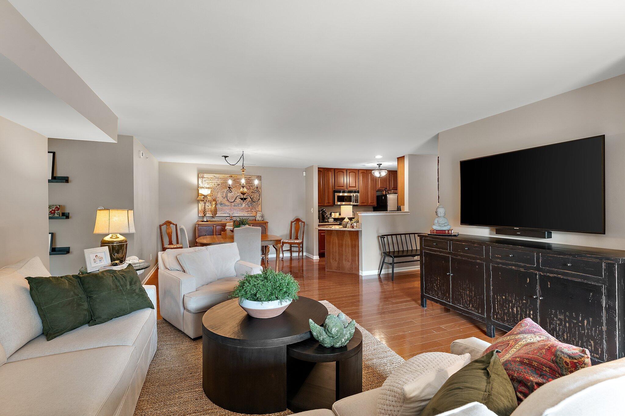 10404 White Oak Lane Unit: 2C