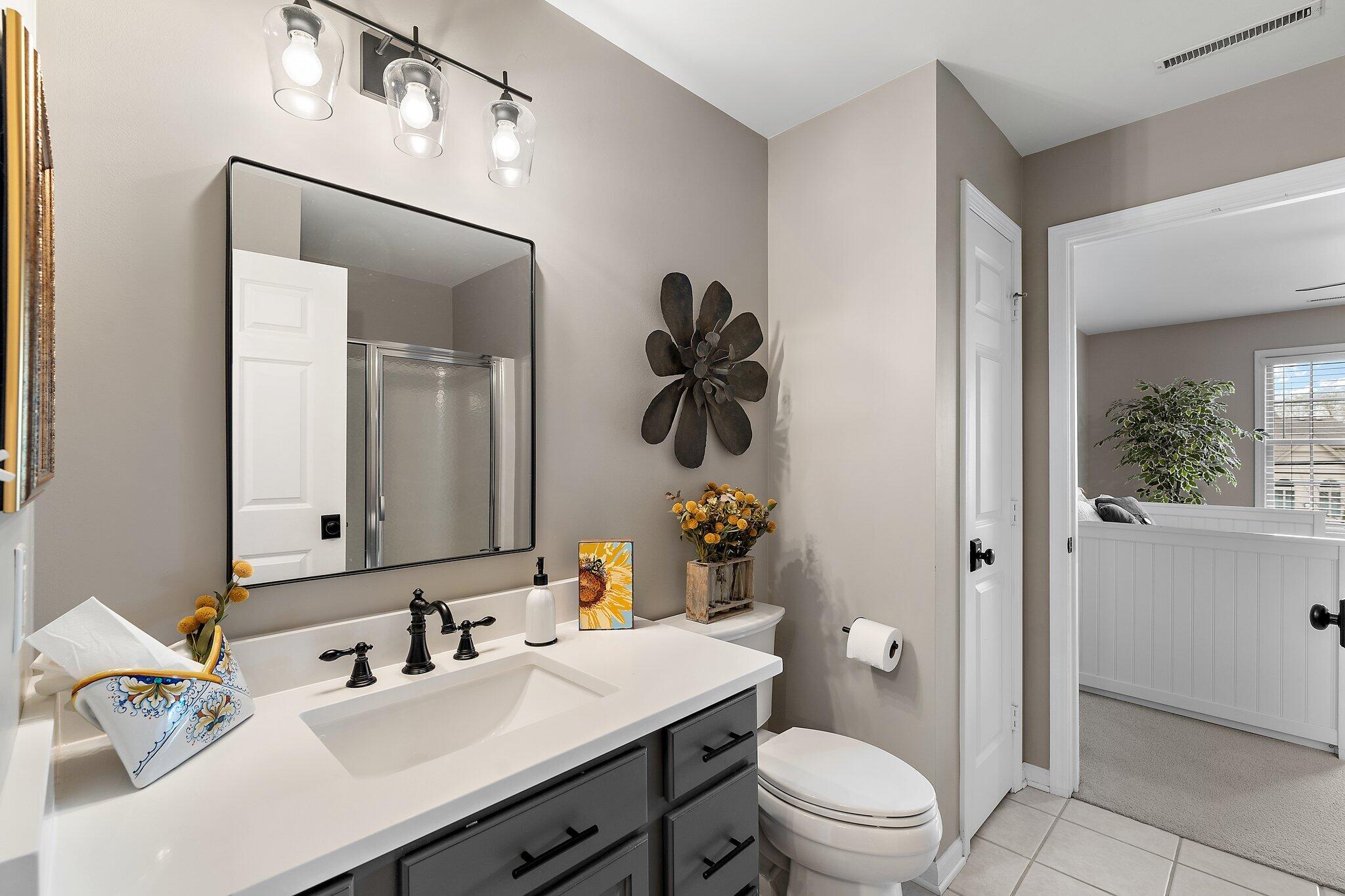 10404 White Oak Lane Unit: 2C