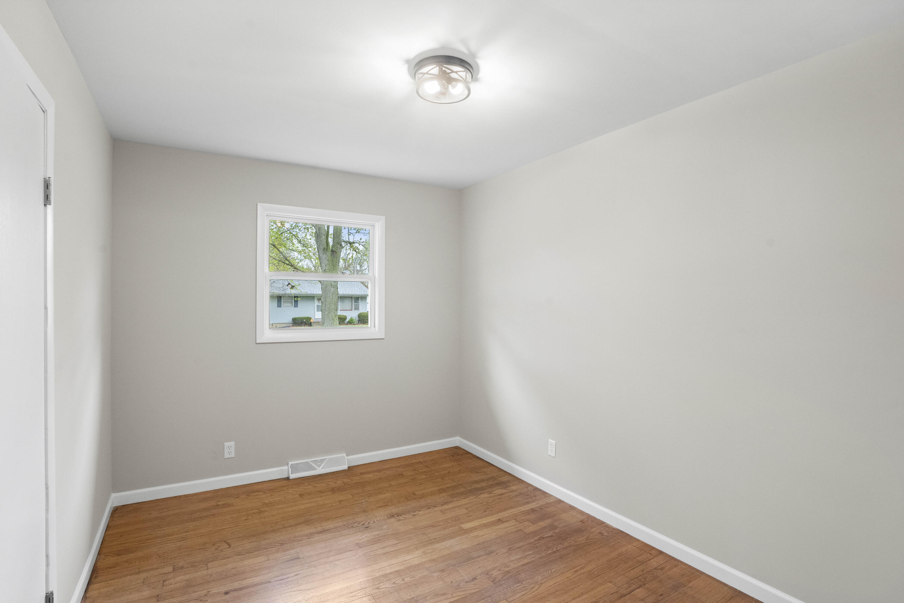 3413 W 77th Avenue