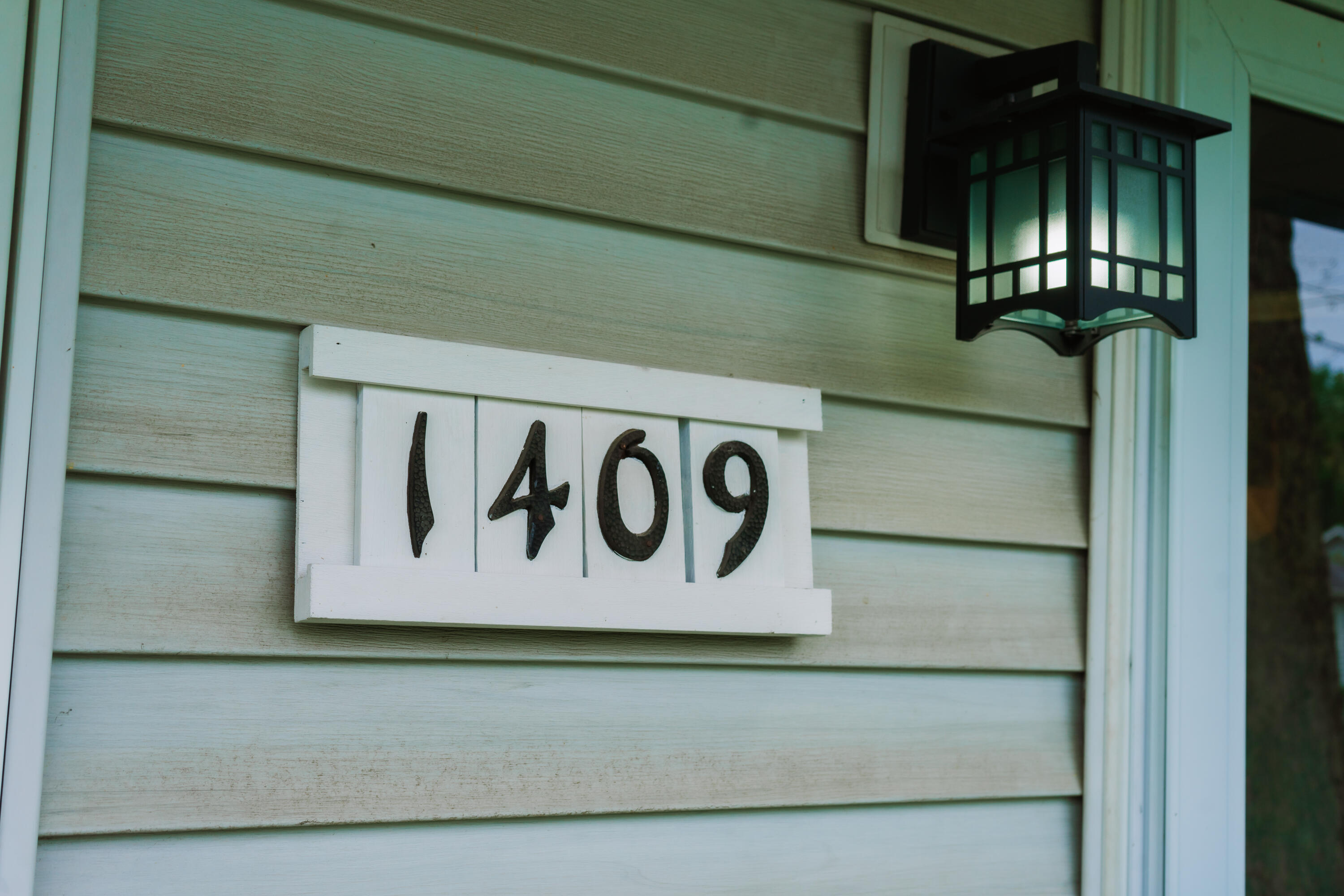 1409 Fairlane Drive