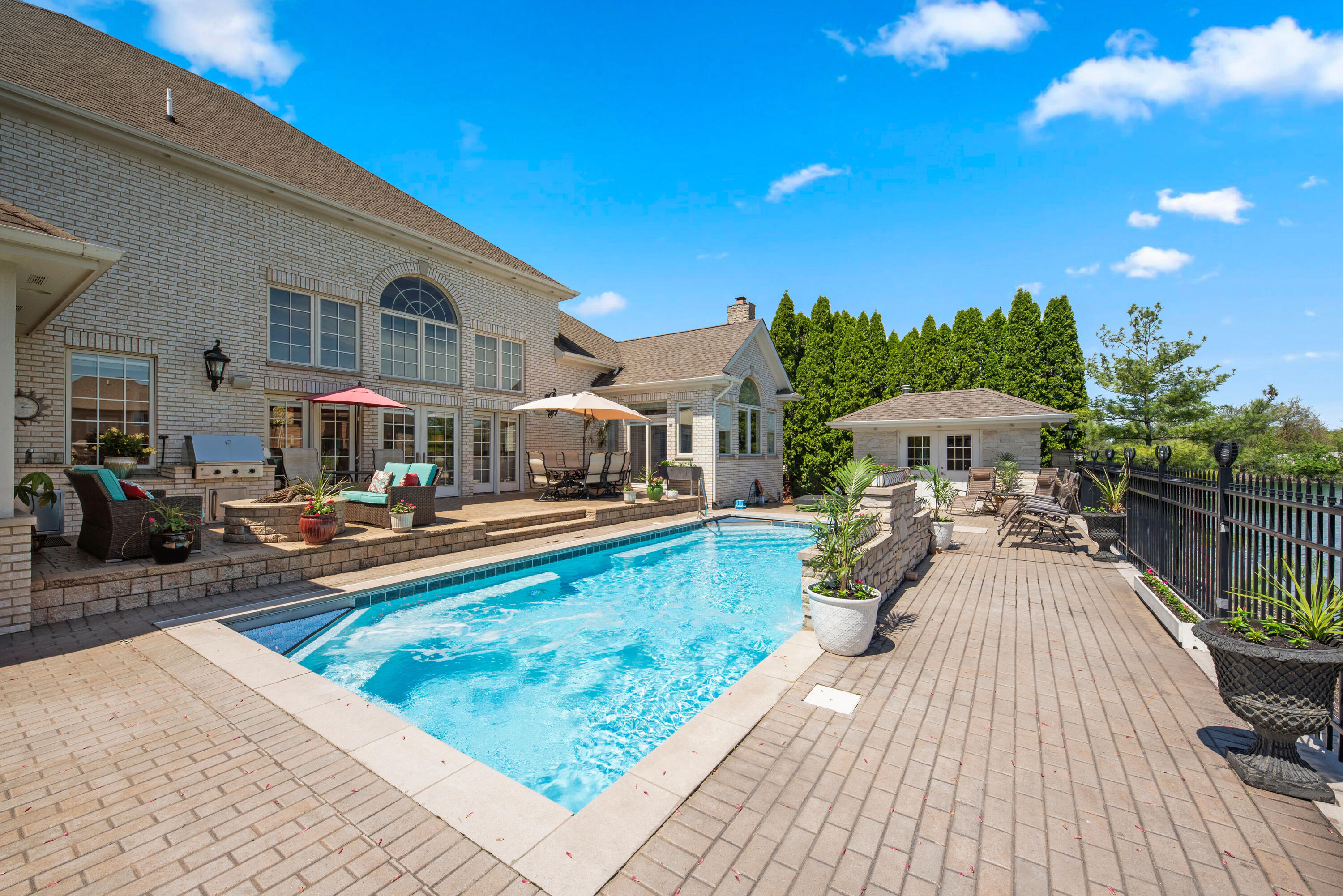 9747 Wildflower Lane