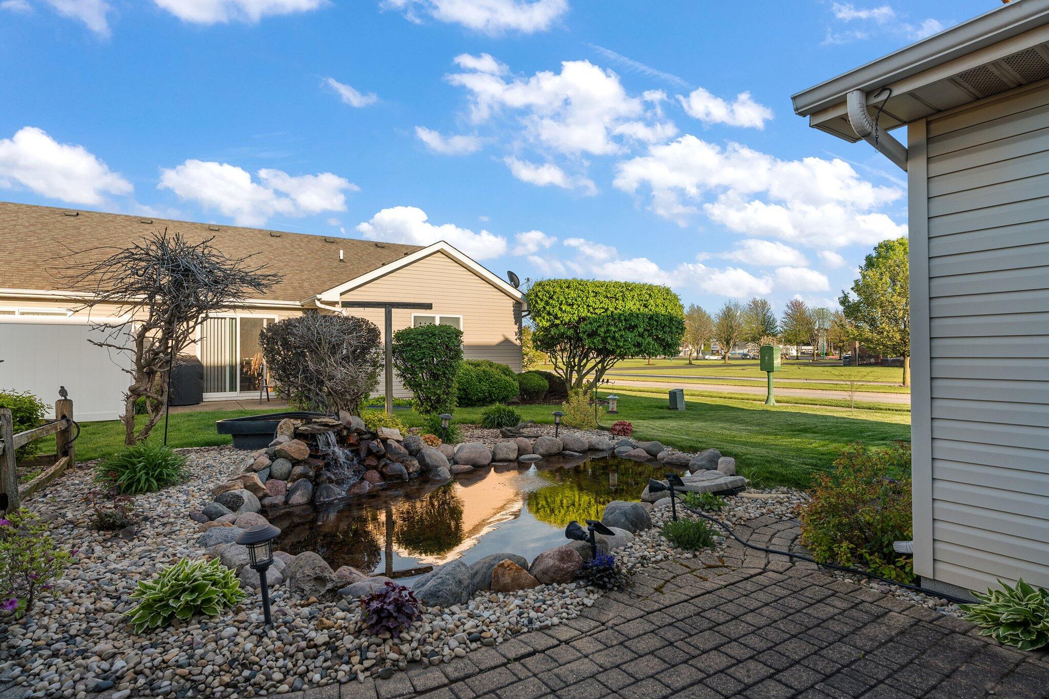 1109 Cambridge Lane