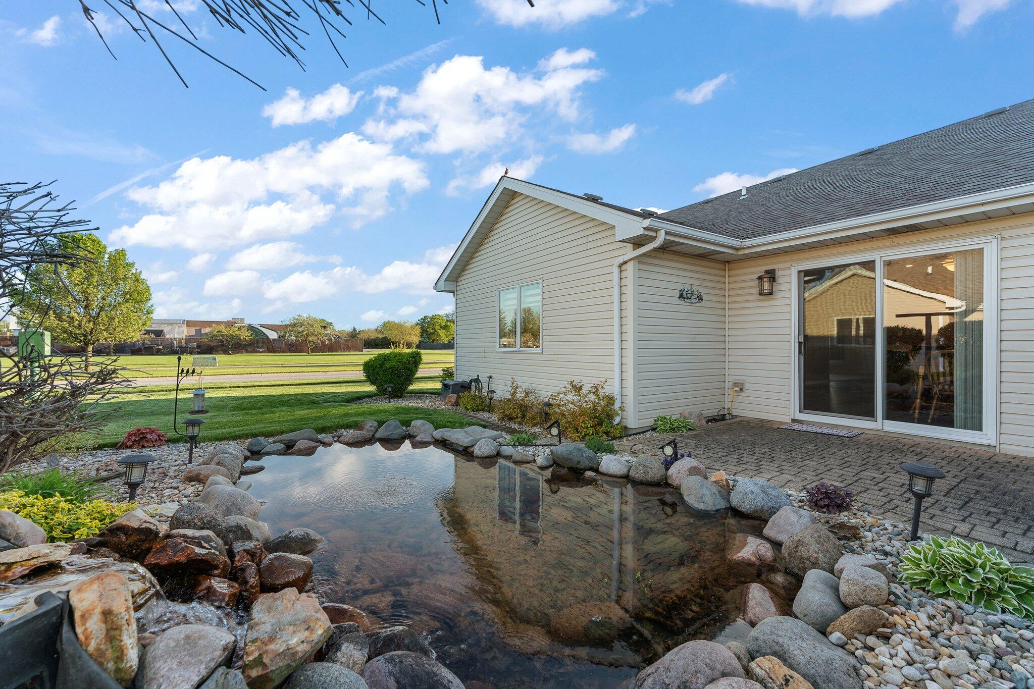1109 Cambridge Lane