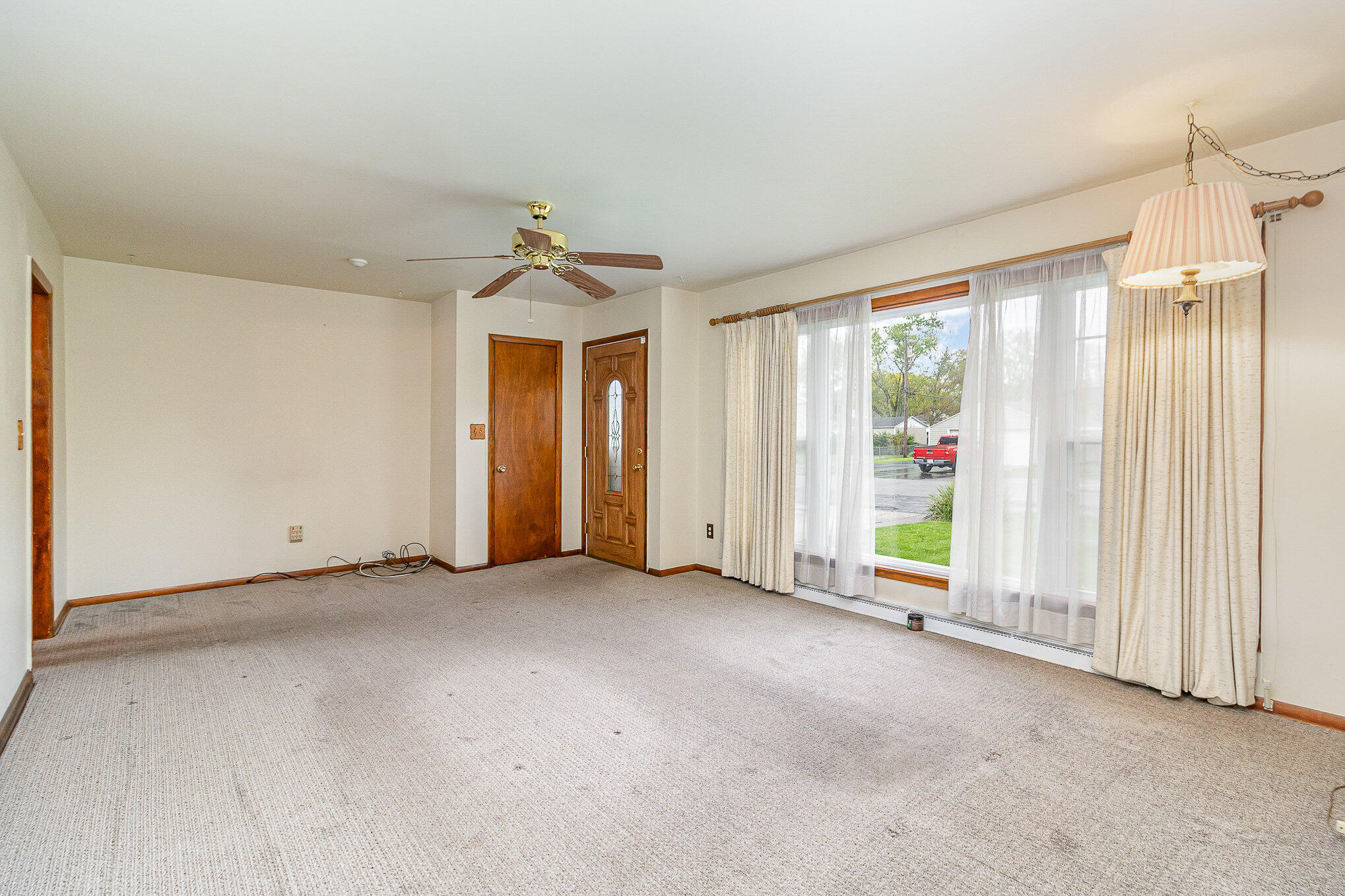 1200 W 38th Place