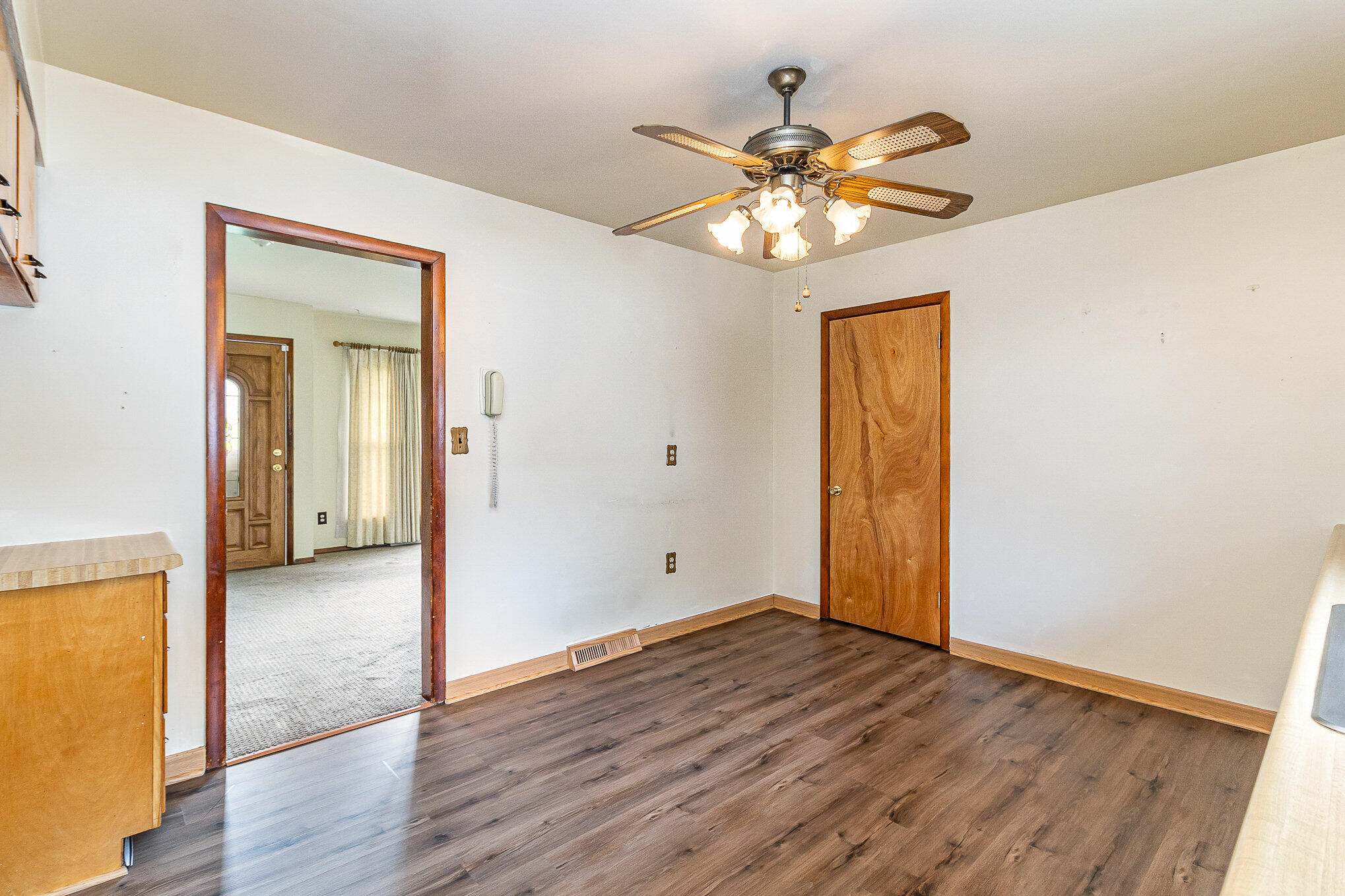 1200 W 38th Place