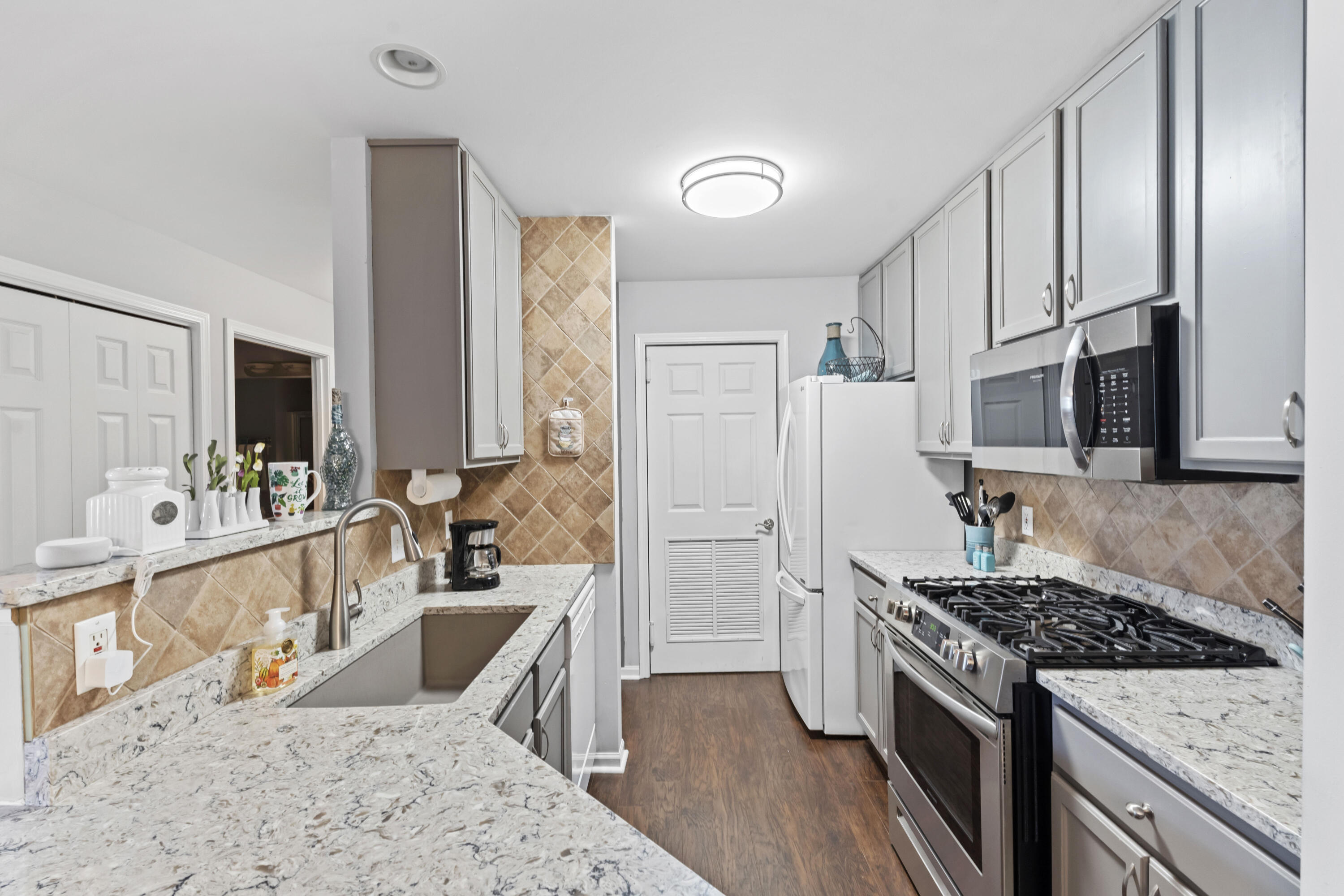 9825 Wildwood Court Unit: 1D