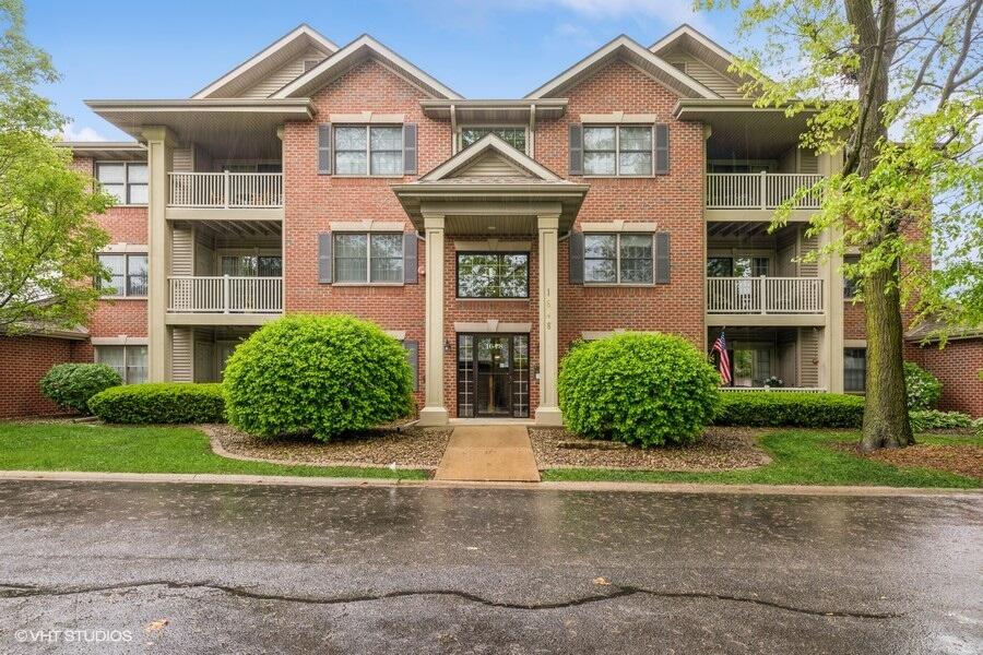 1648 White Oak Circle Unit: 1C