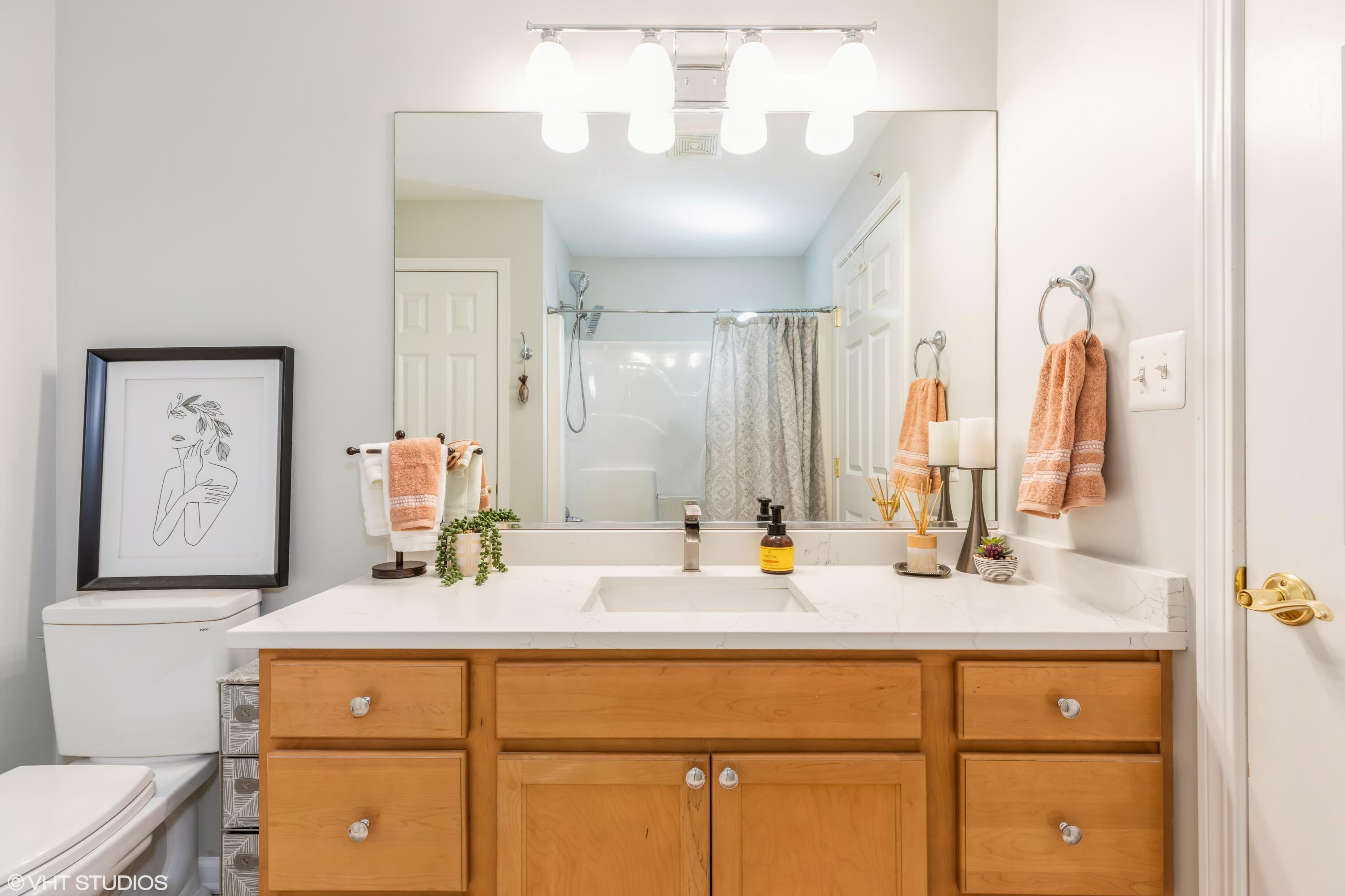 1648 White Oak Circle Unit: 1C