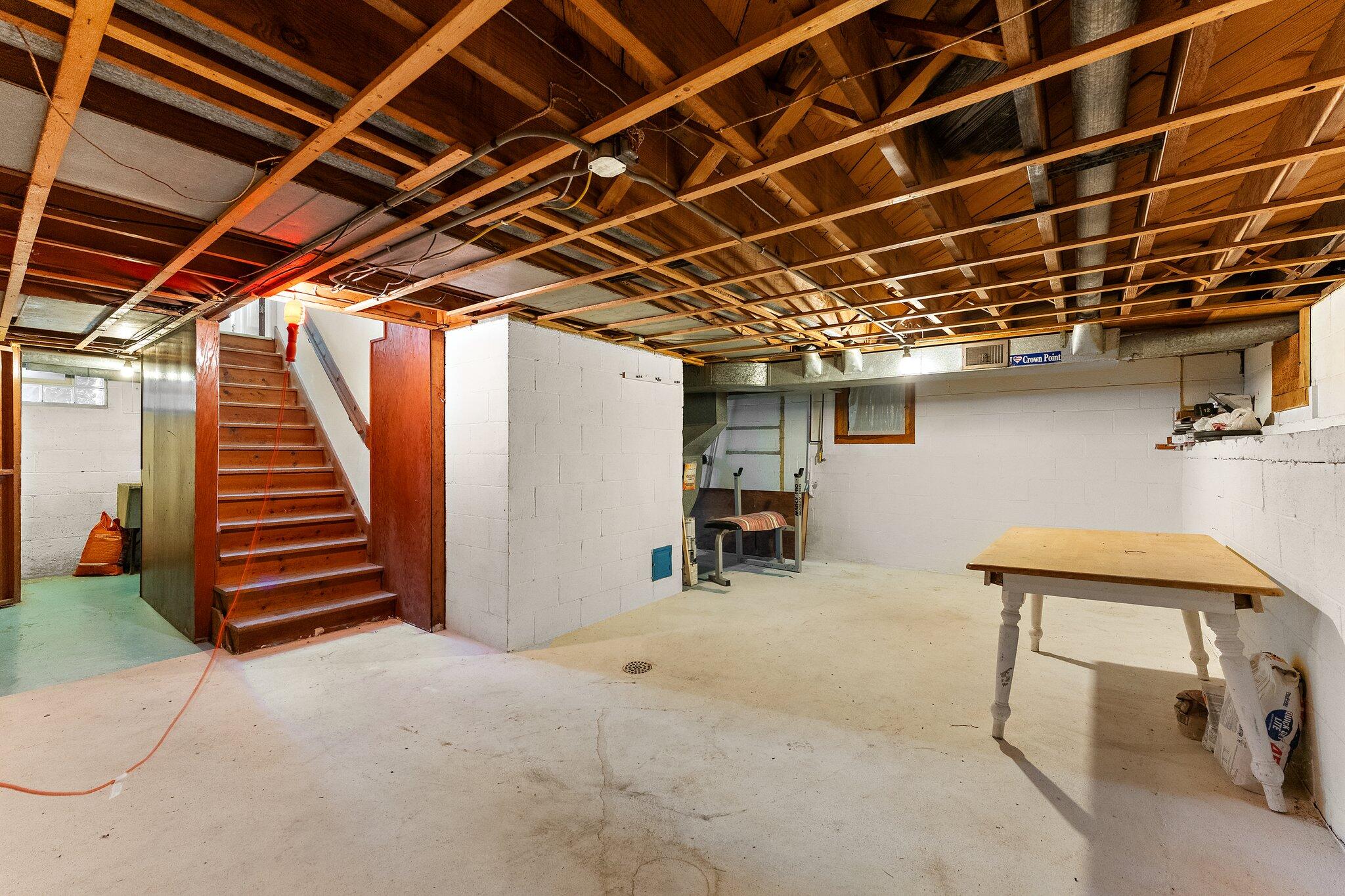 646 S Park Avenue