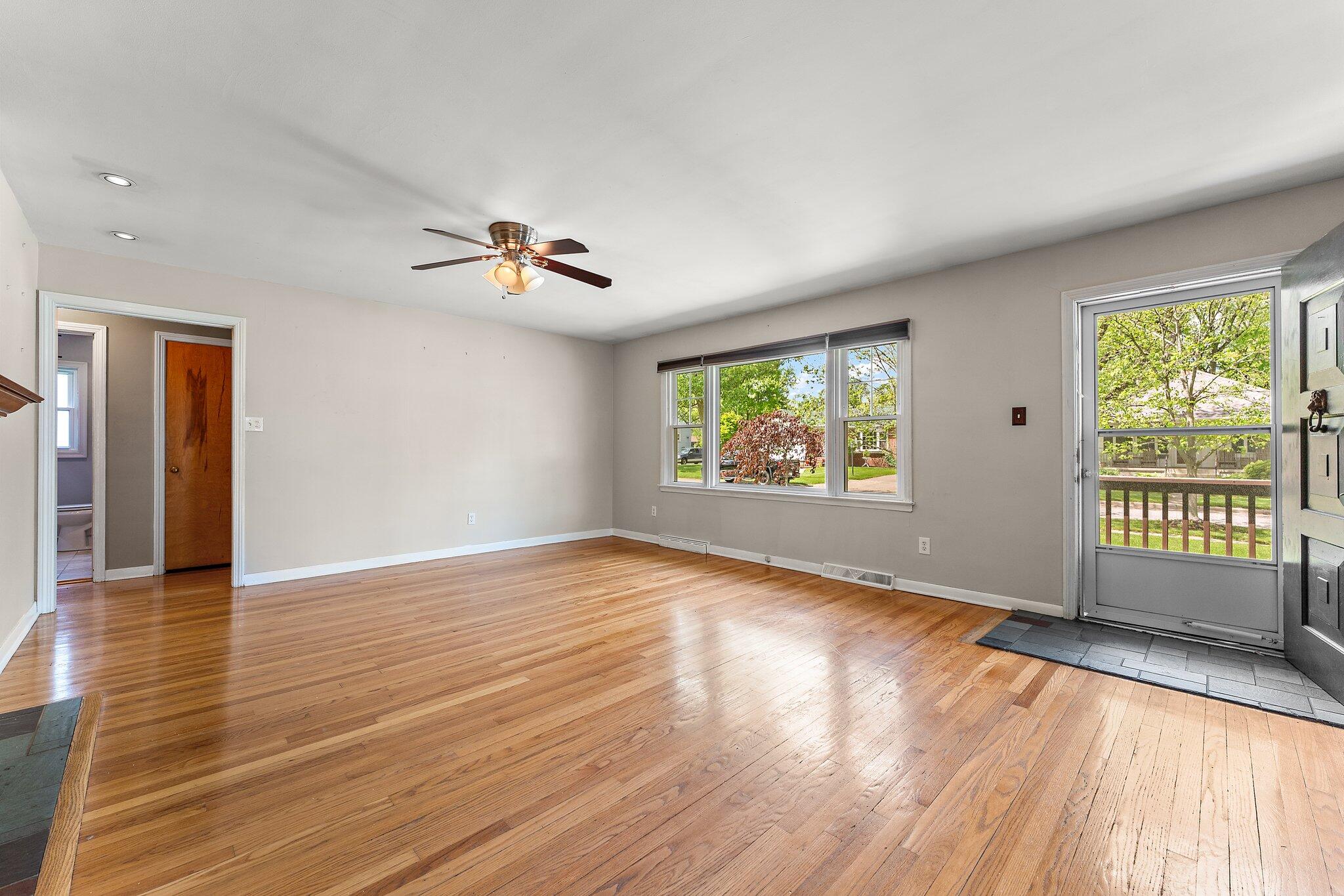 646 S Park Avenue