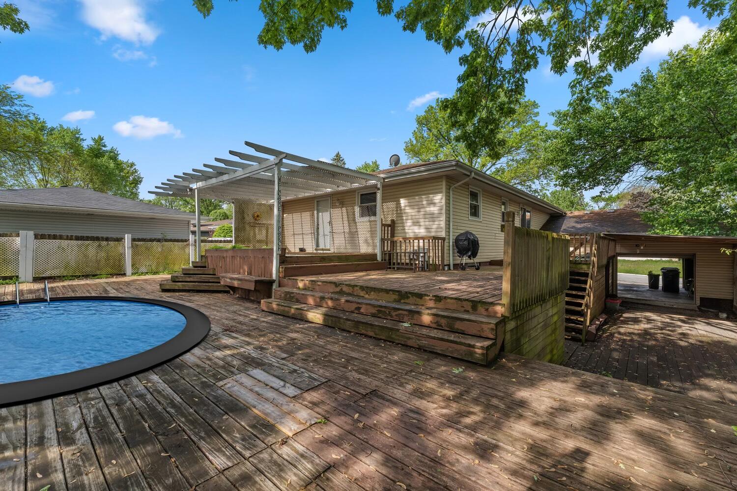 2547 Laurel Court
