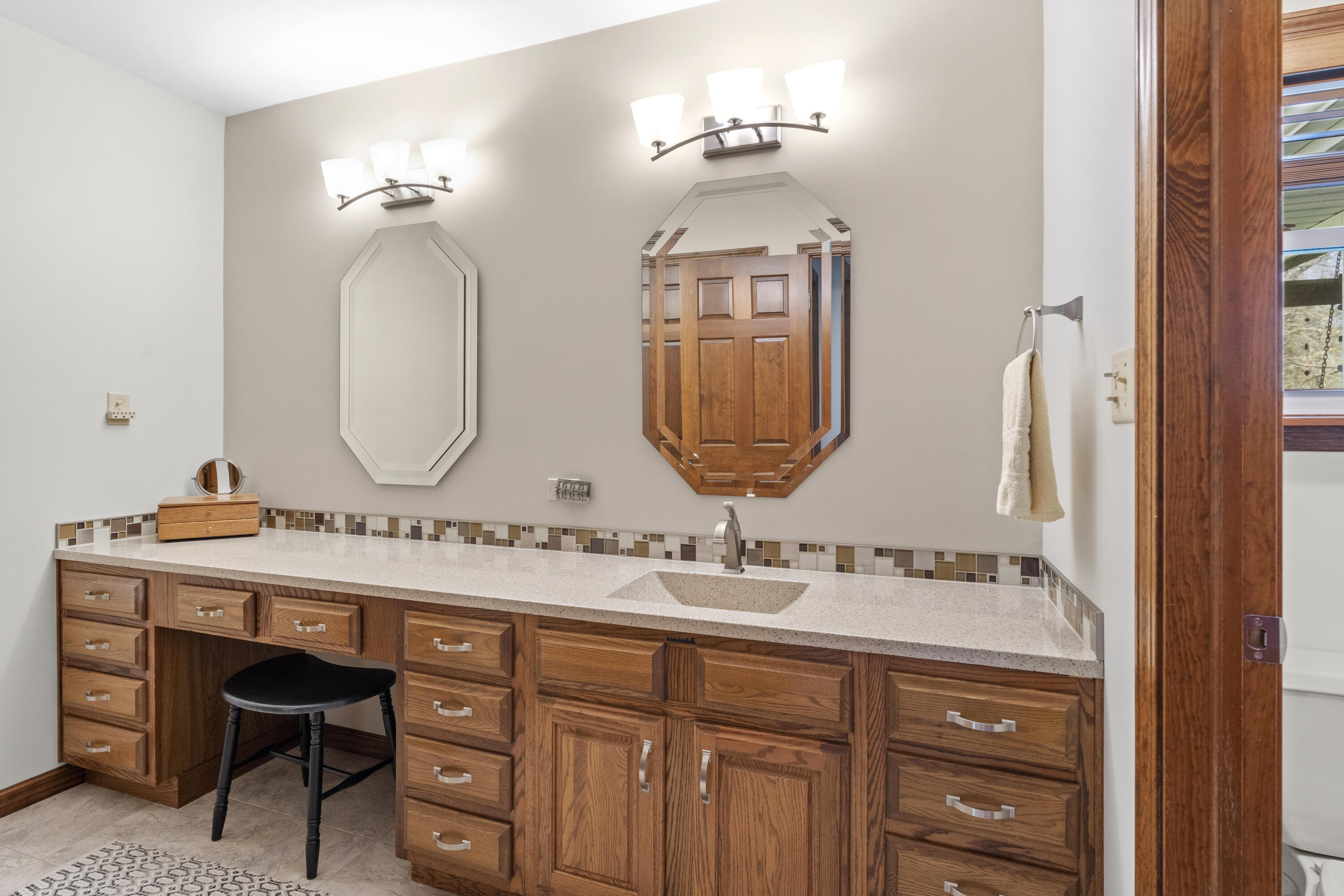 17188 White Oak Avenue