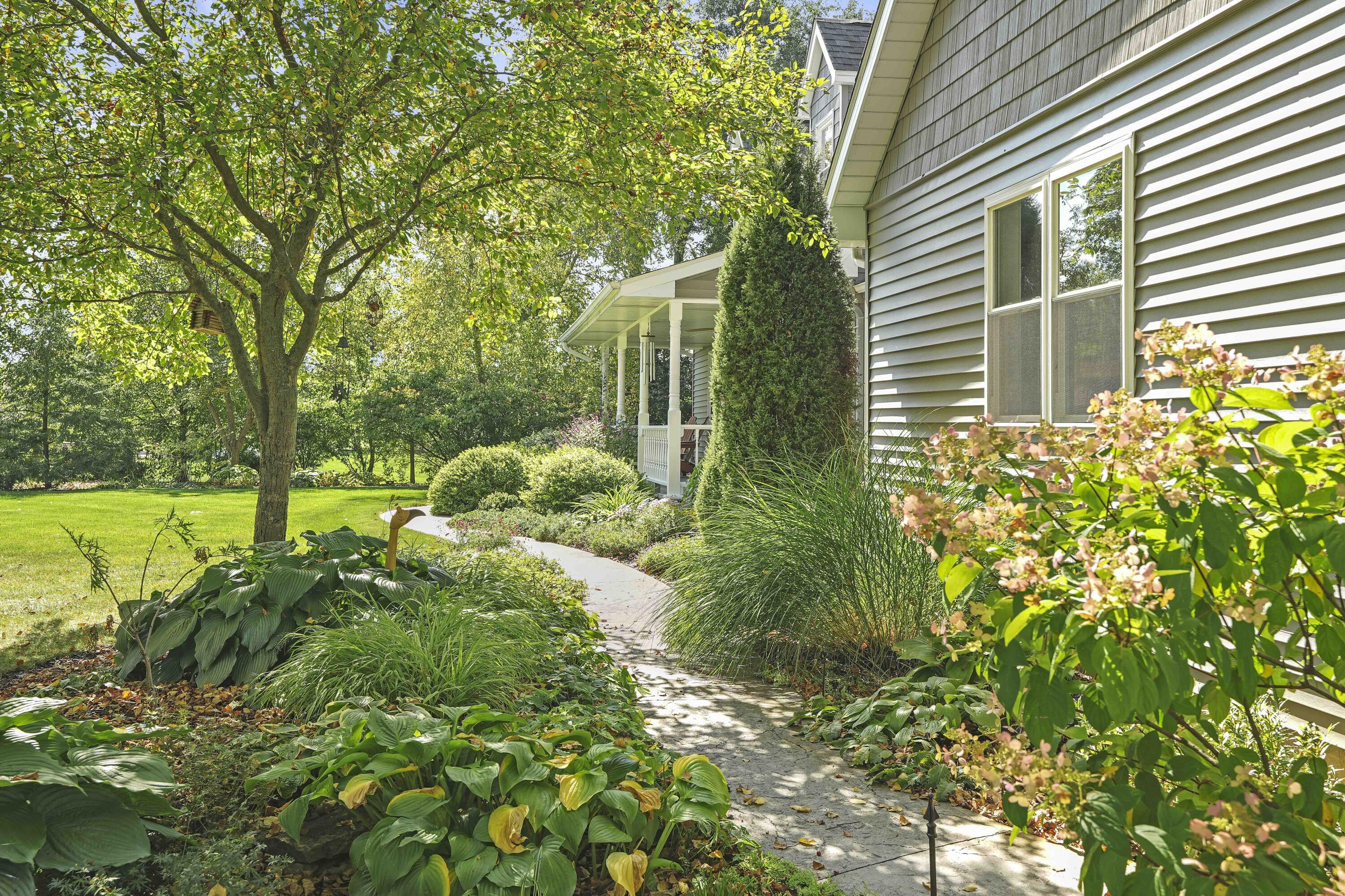 17188 White Oak Avenue