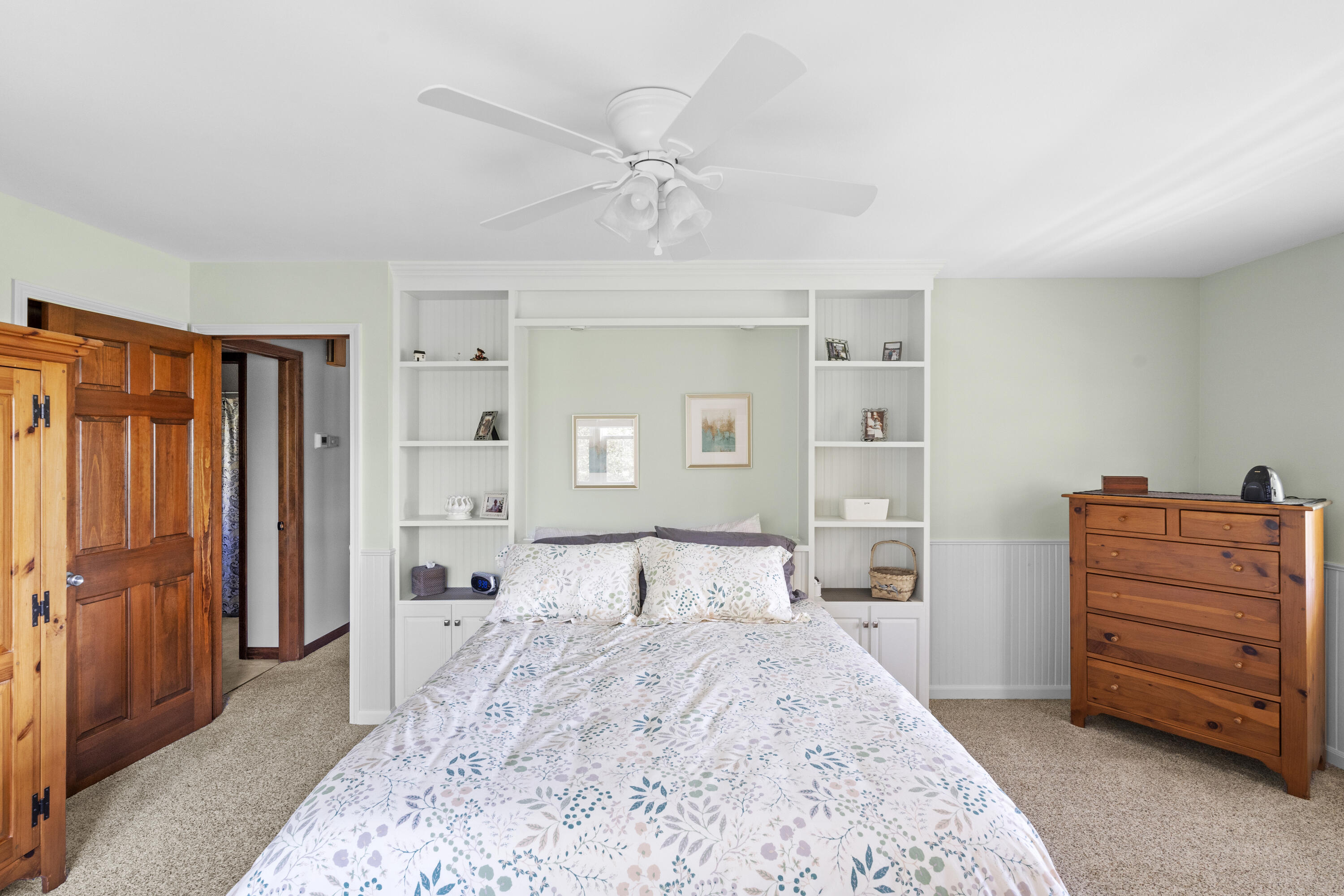 17188 White Oak Avenue