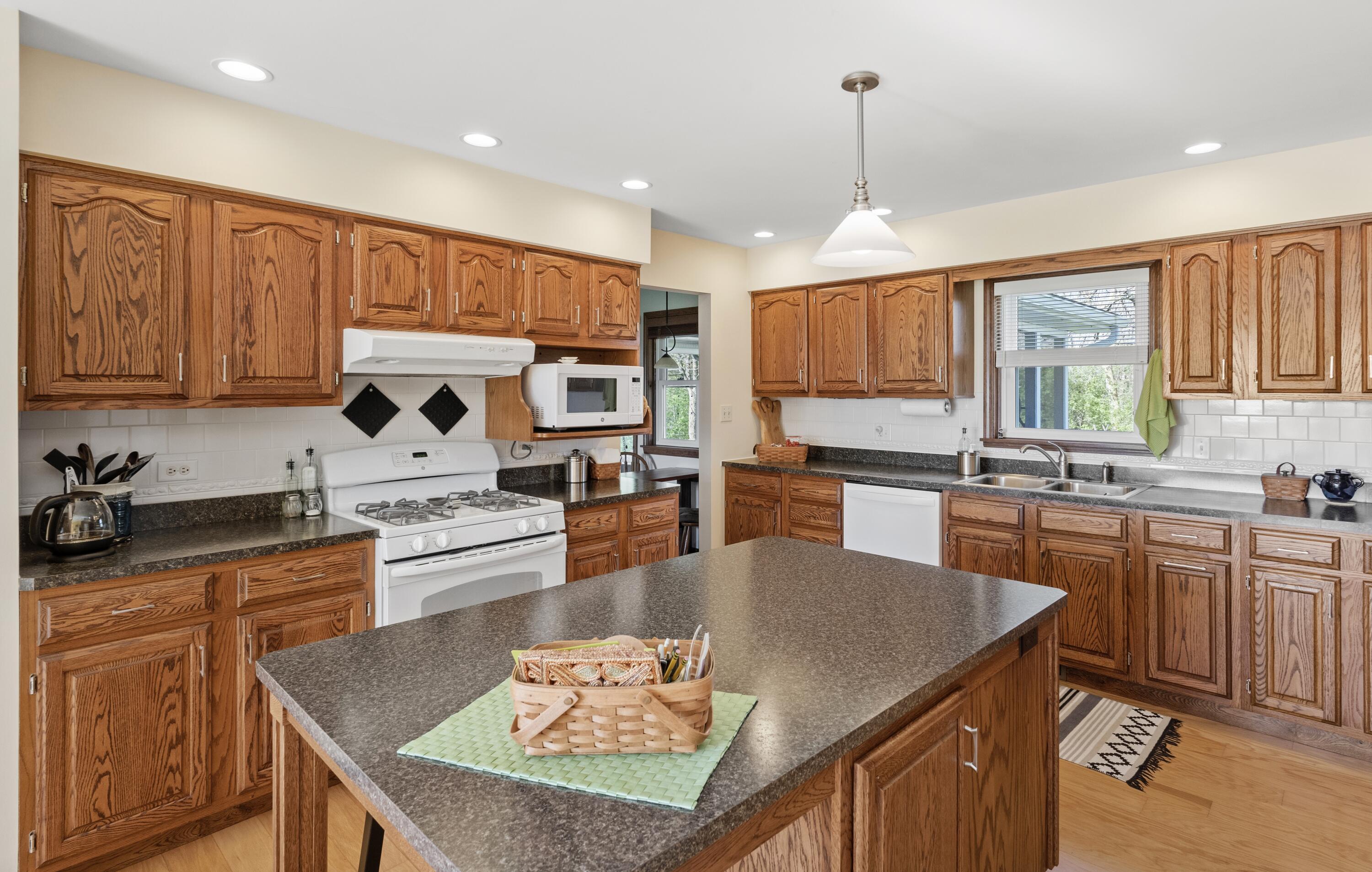 17188 White Oak Avenue