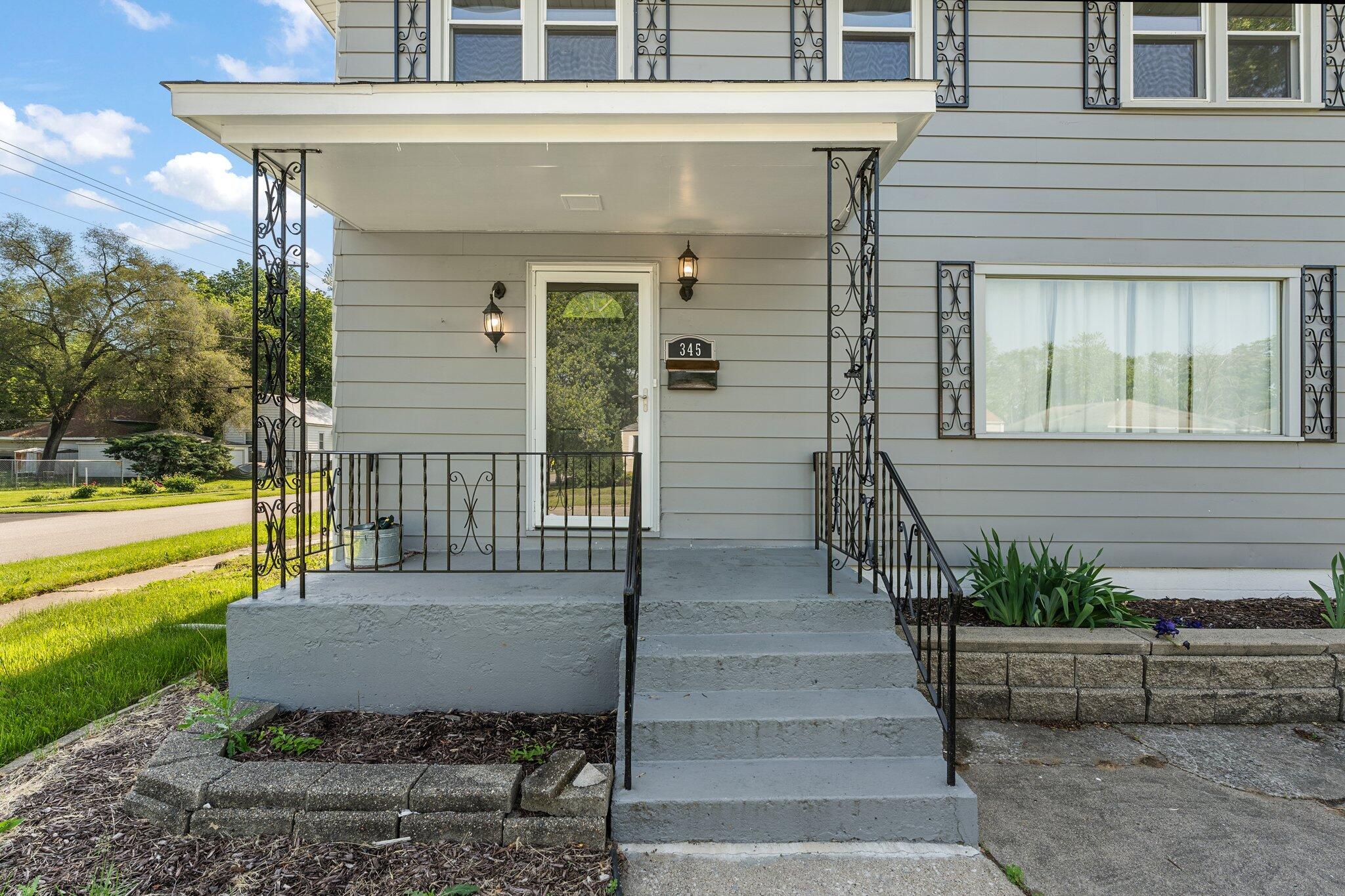 345 N Cavender Street