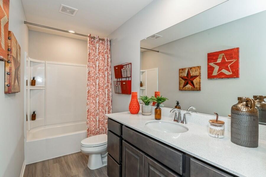 11259 Green Place