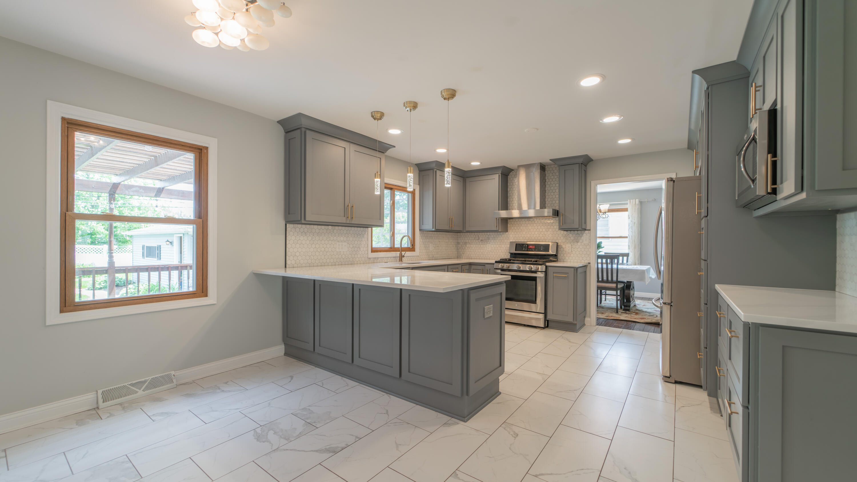 8119 Kooy Drive