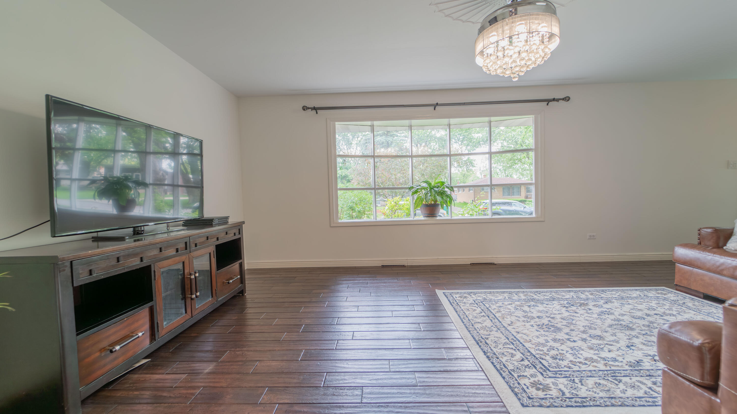 8119 Kooy Drive