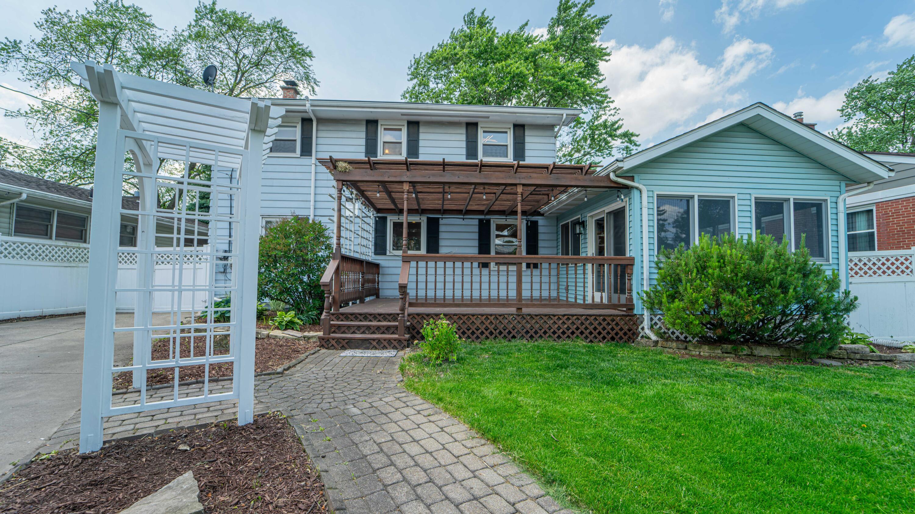 8119 Kooy Drive