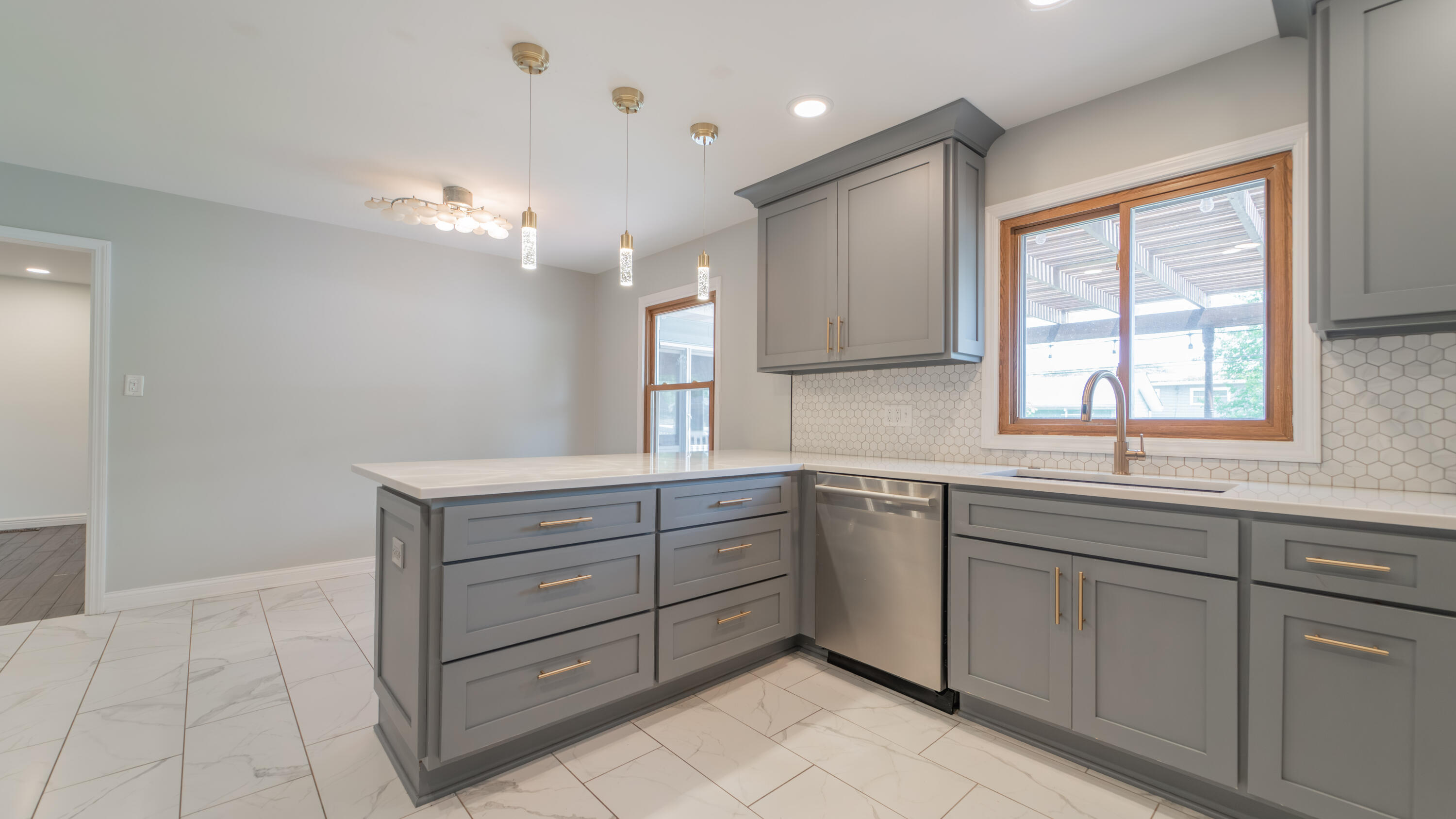 8119 Kooy Drive