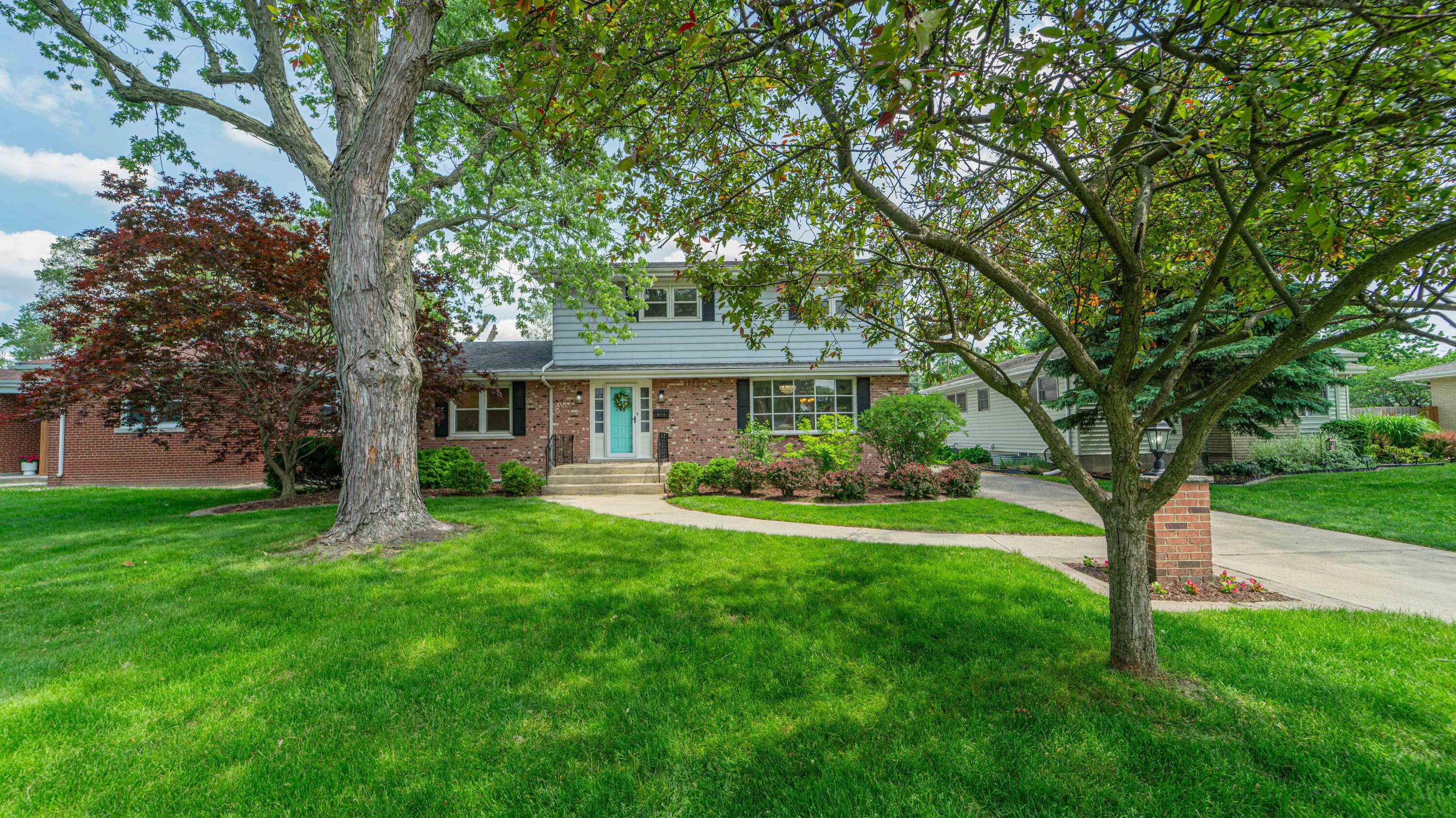 8119 Kooy Drive