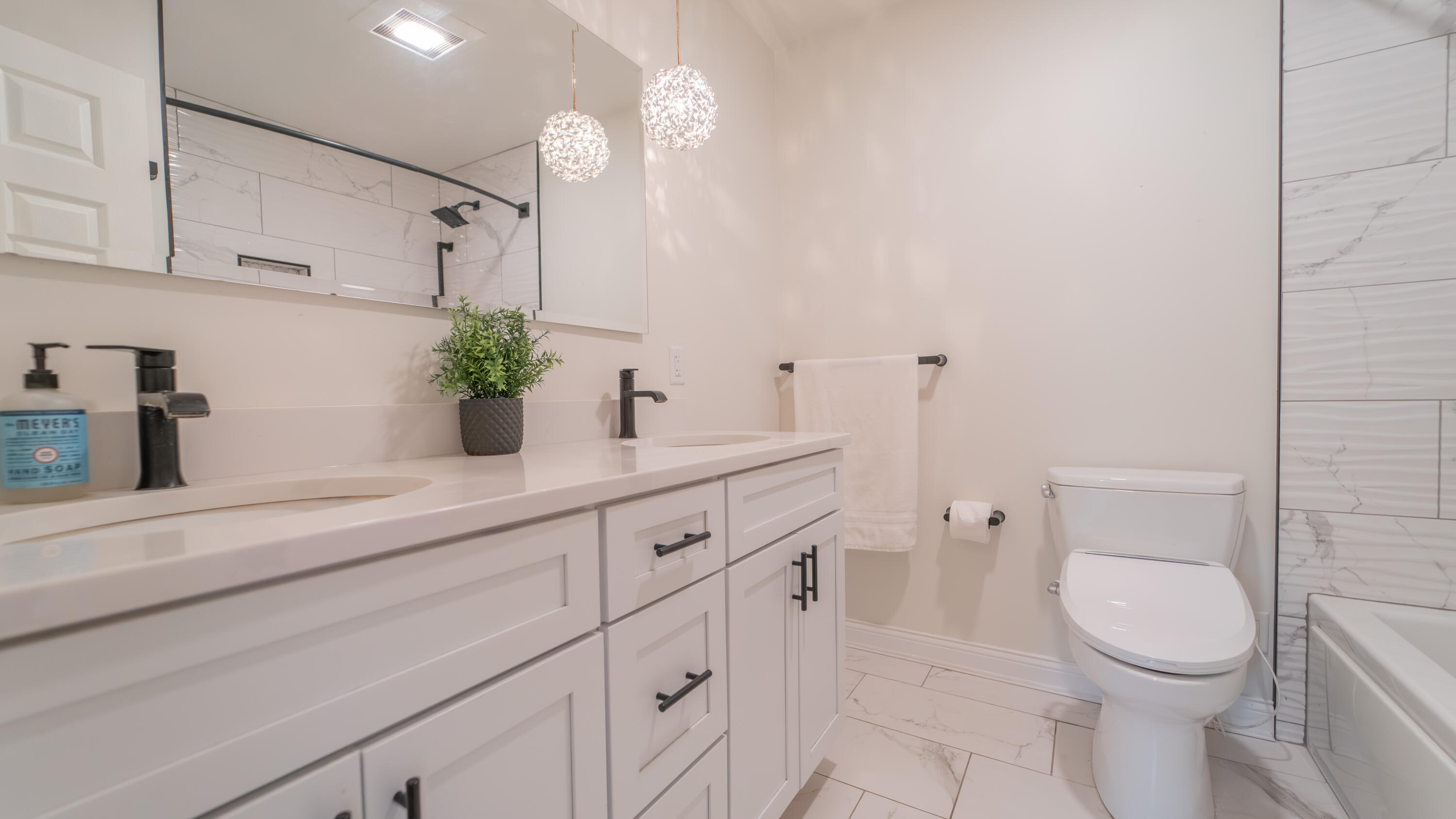 8119 Kooy Drive