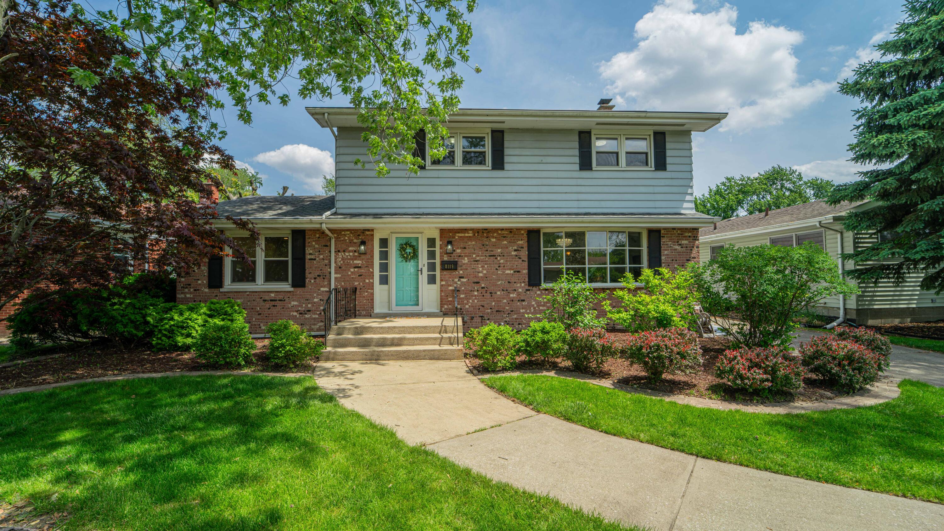 8119 Kooy Drive