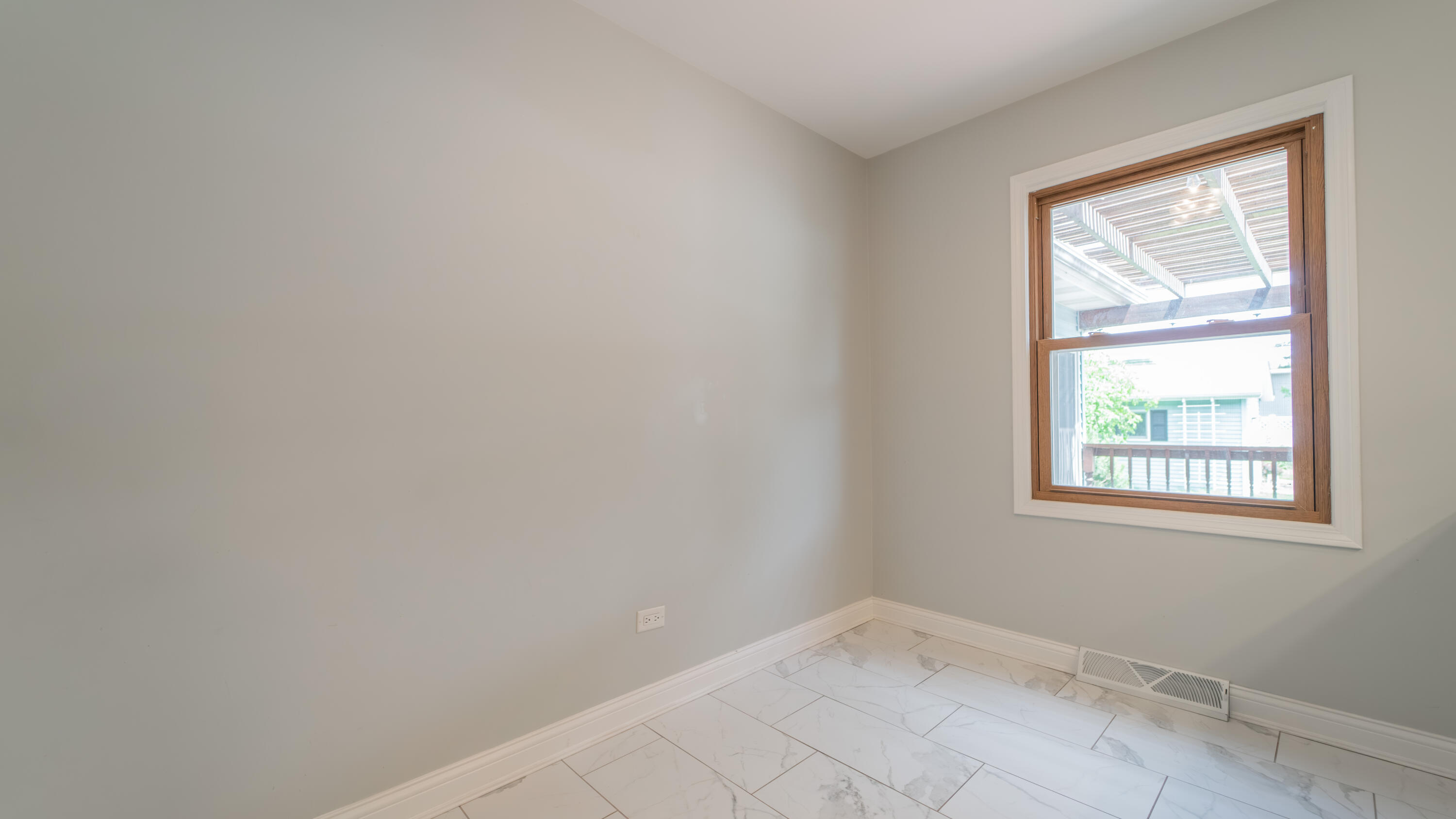 8119 Kooy Drive